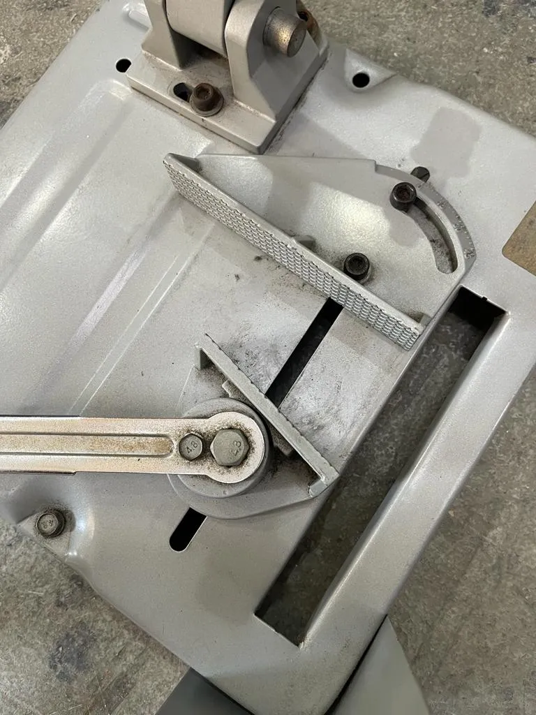 7-9. Cos-230 Angle Grinder Stand Grinder (Ht115) | Model : DS-COS230