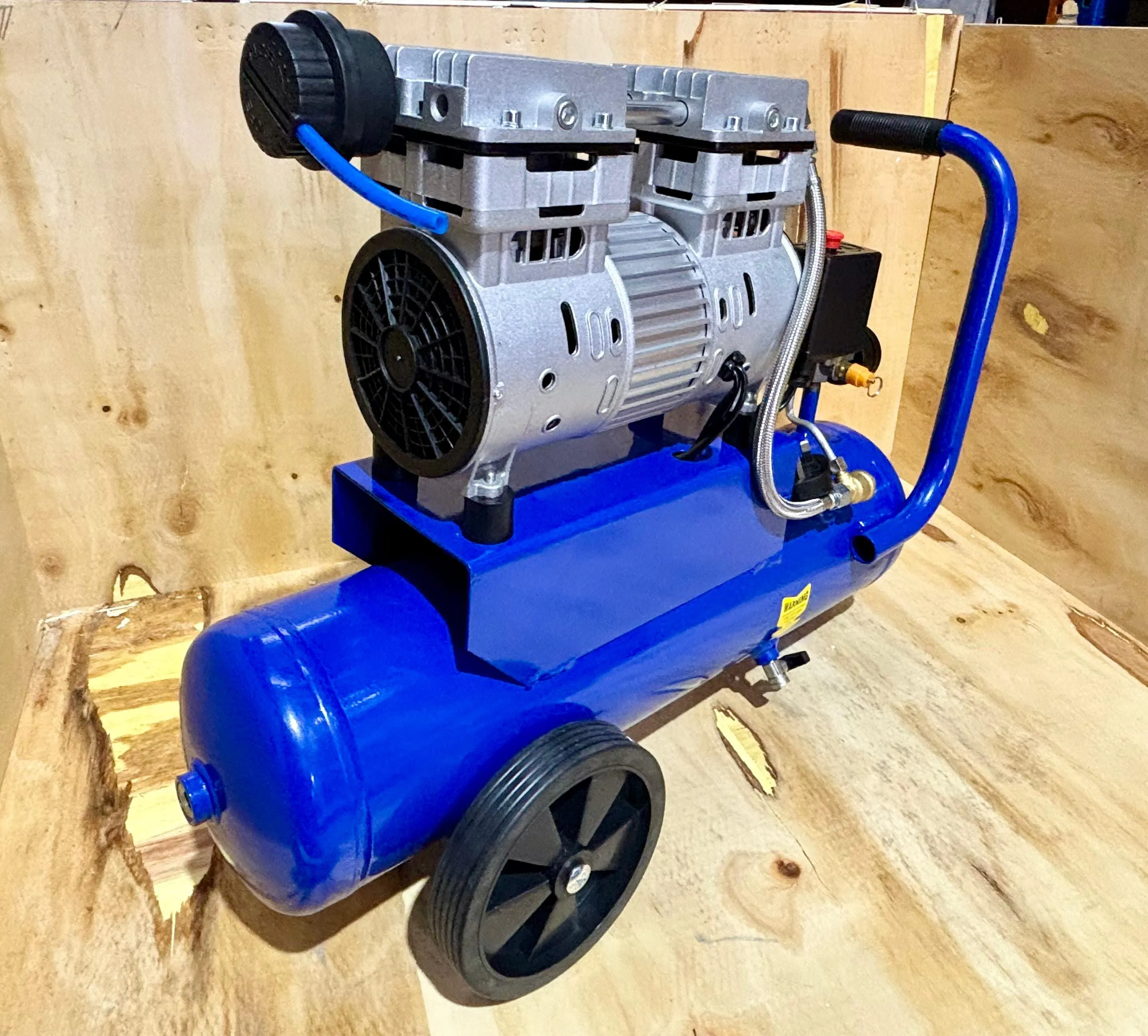 Aiko 1.5HP 12L Oil Free & Silent Air Compressor | Model : GDG12