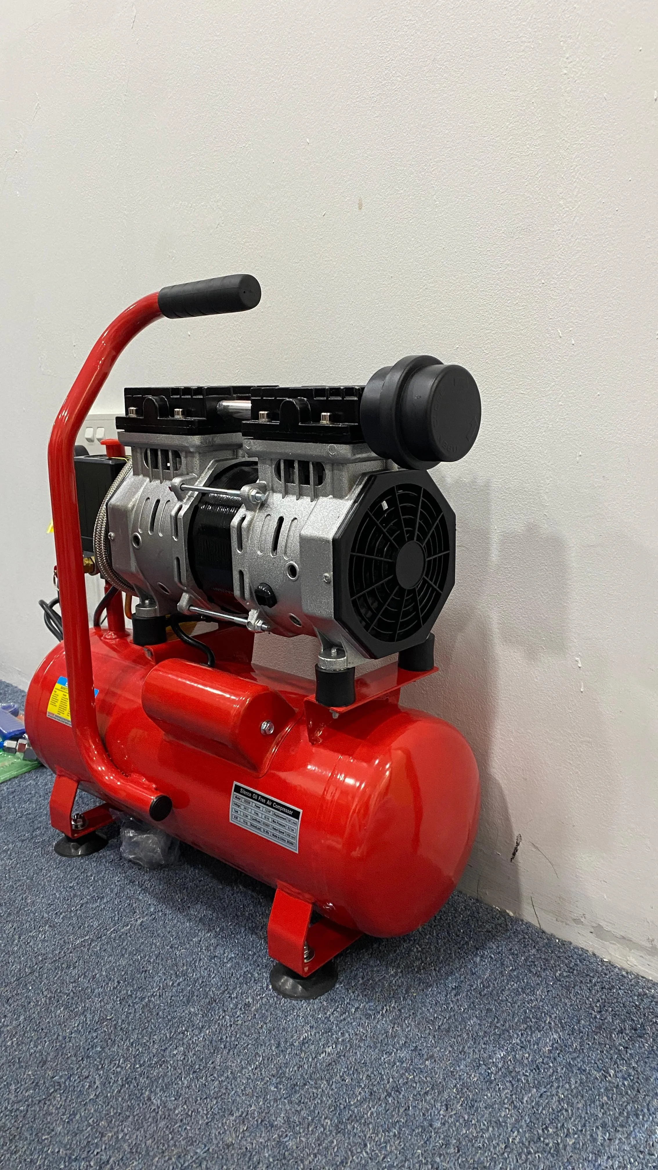 Aiko 1.5HP 9L Oil Free & Silent Air Compressor (Red) | Model : GDG09-RED