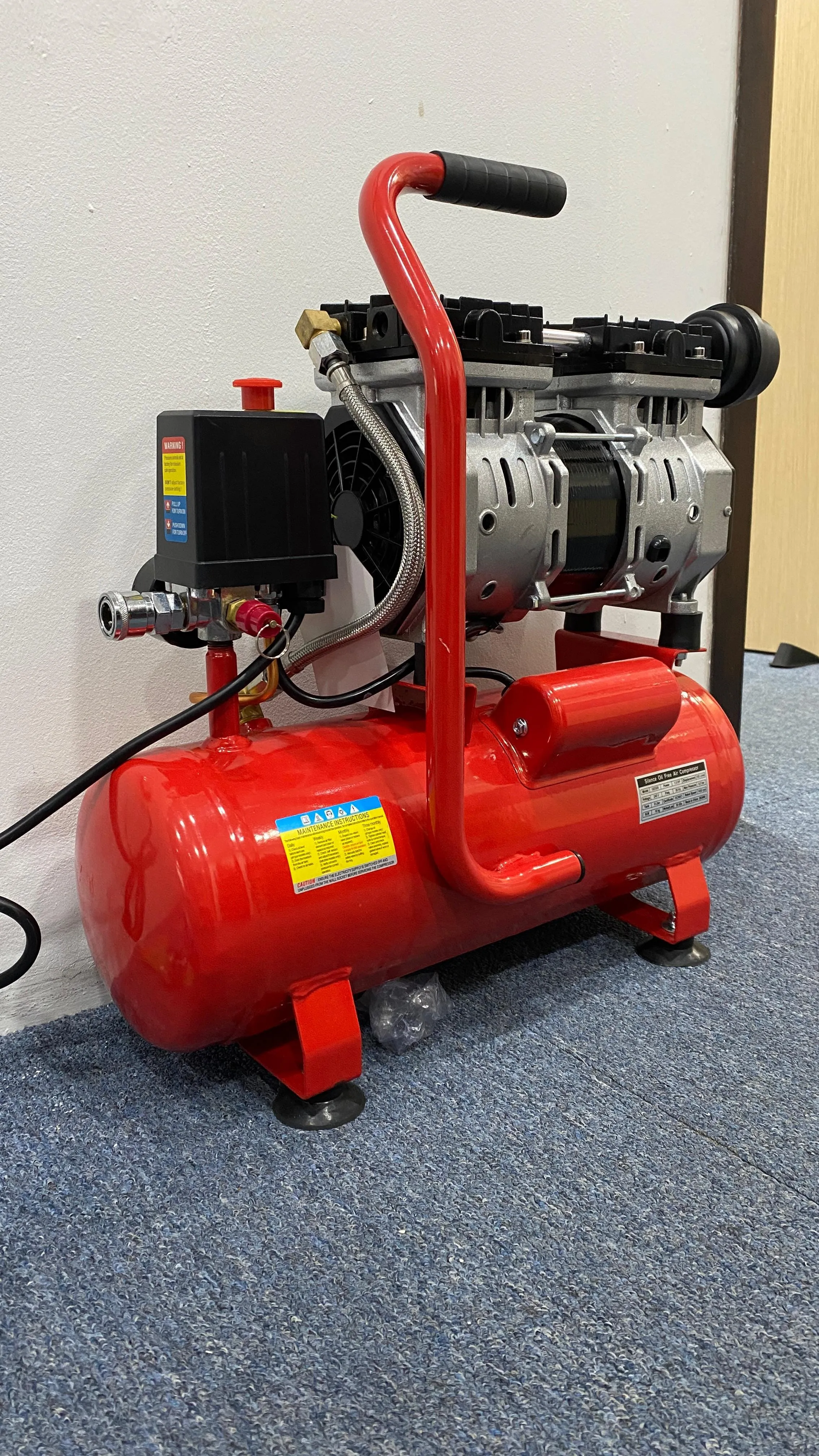 Aiko 1.5HP 9L Oil Free & Silent Air Compressor (Red) | Model : GDG09-RED