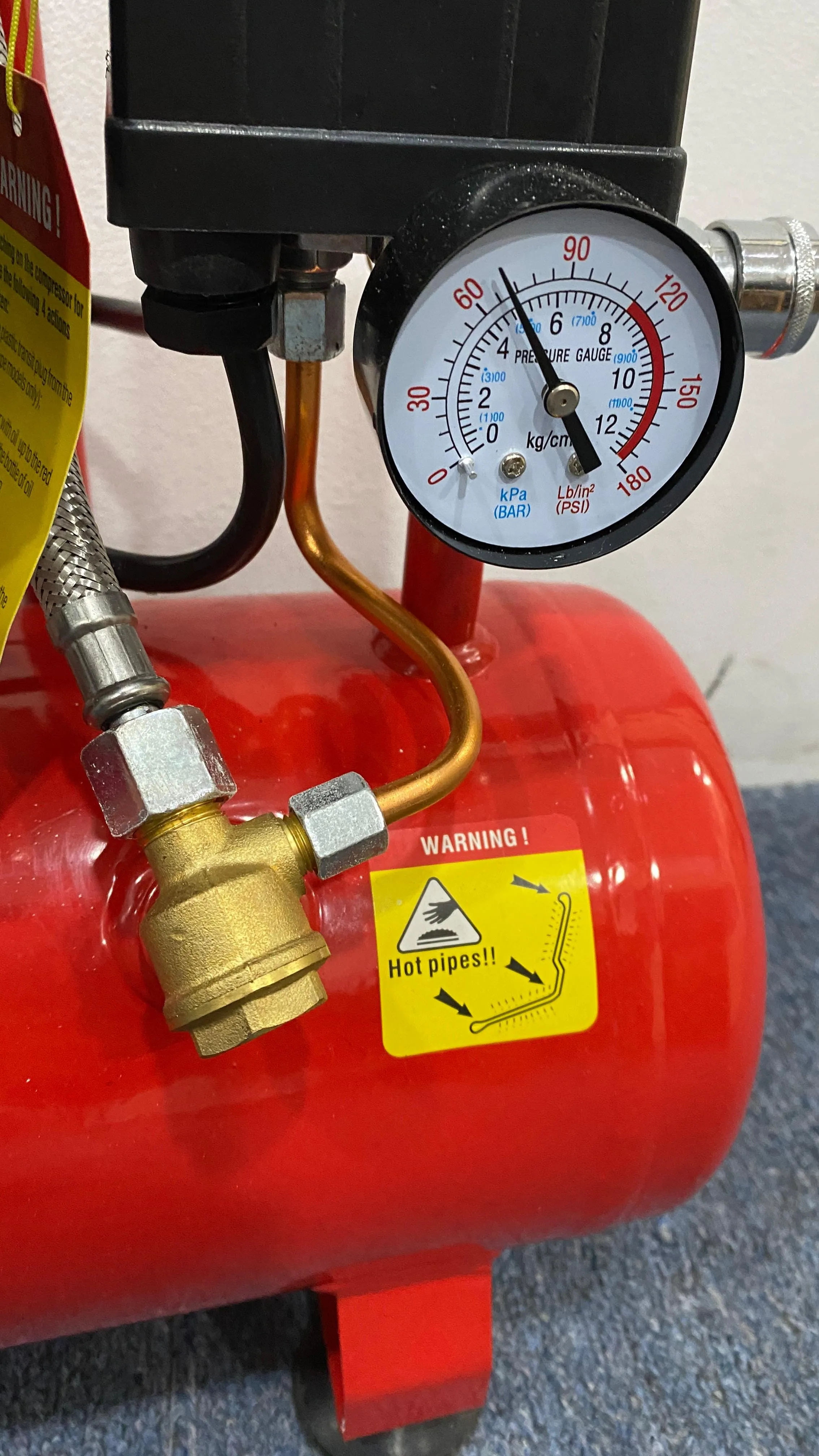 Aiko 1.5HP 9L Oil Free & Silent Air Compressor (Red) | Model : GDG09-RED