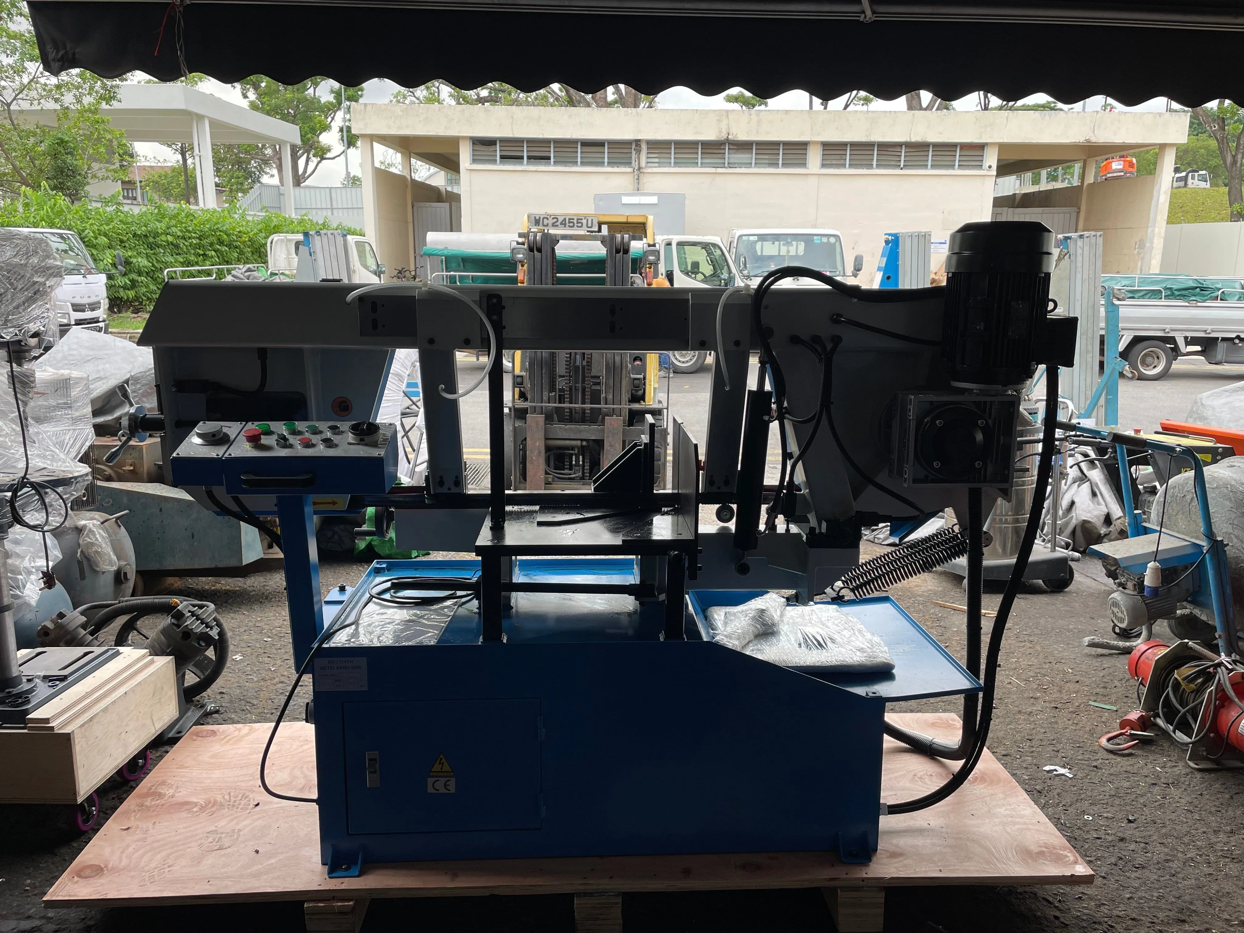 Aiko 16 415V. 50Hz Automatic Metal Cutting Bandsaw Machine | Model : BSM-BS2114TH