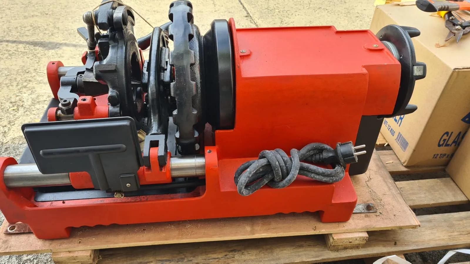 Aiko 2 Carbon Threading Machine | Model : TM-AK-SQ50E
