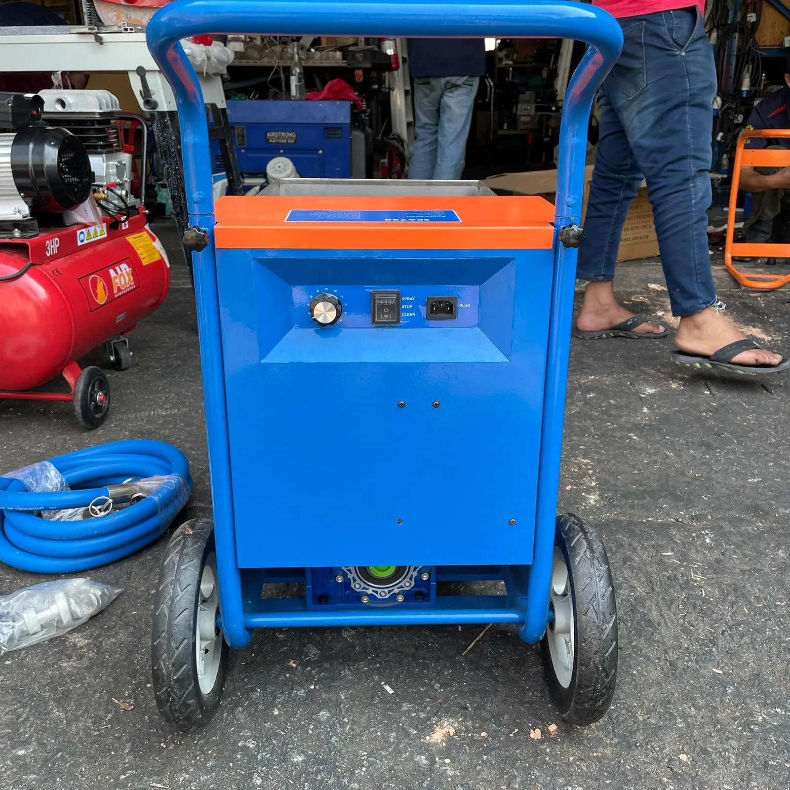 Aiko 240V Grout Pump And Cement Spray 1500W . 50Hz Bs Plug | Model : CS-SPA730