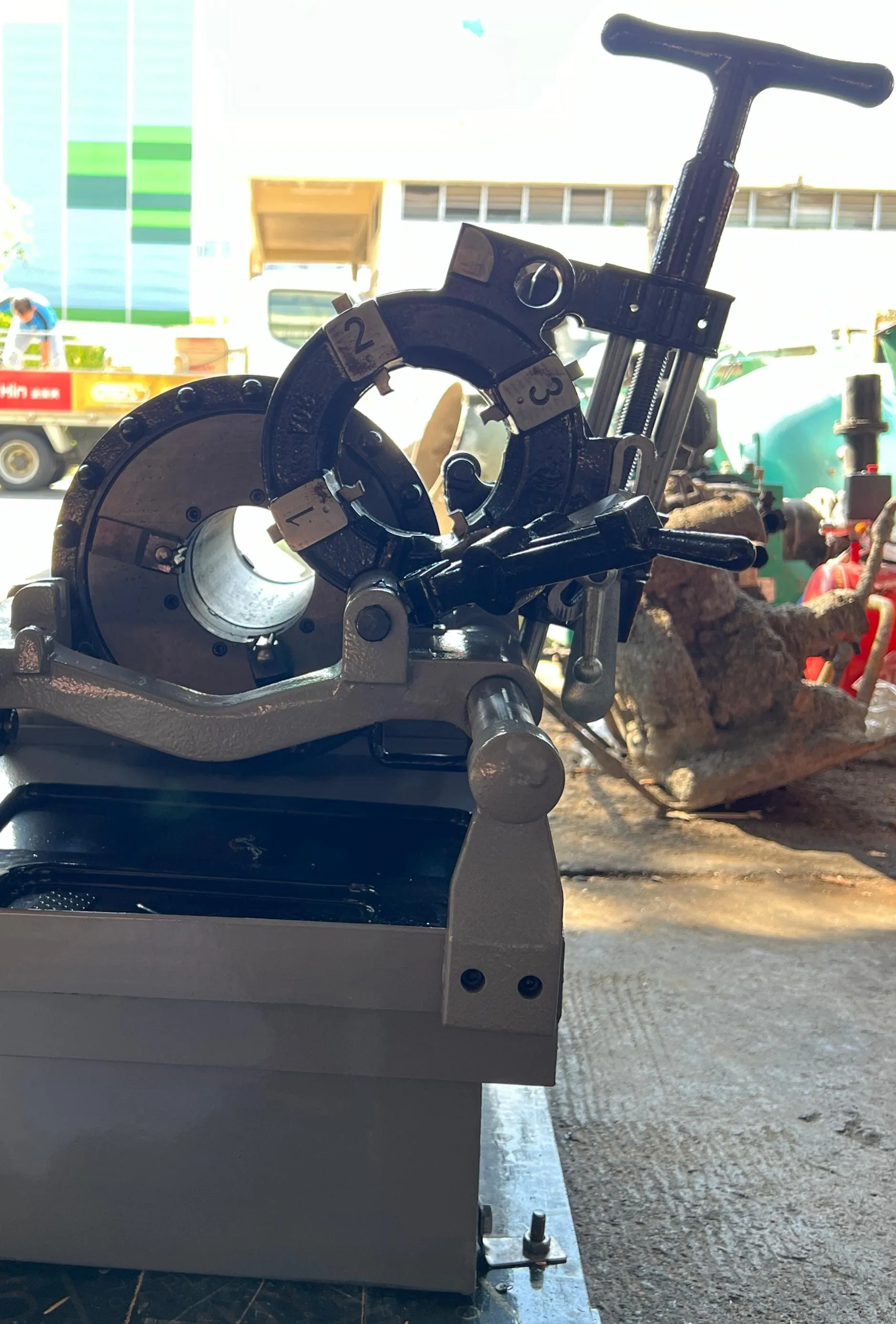 Aiko 3 1300W 2-Speed Threading Machine | Model : TM-AK-PT80RA