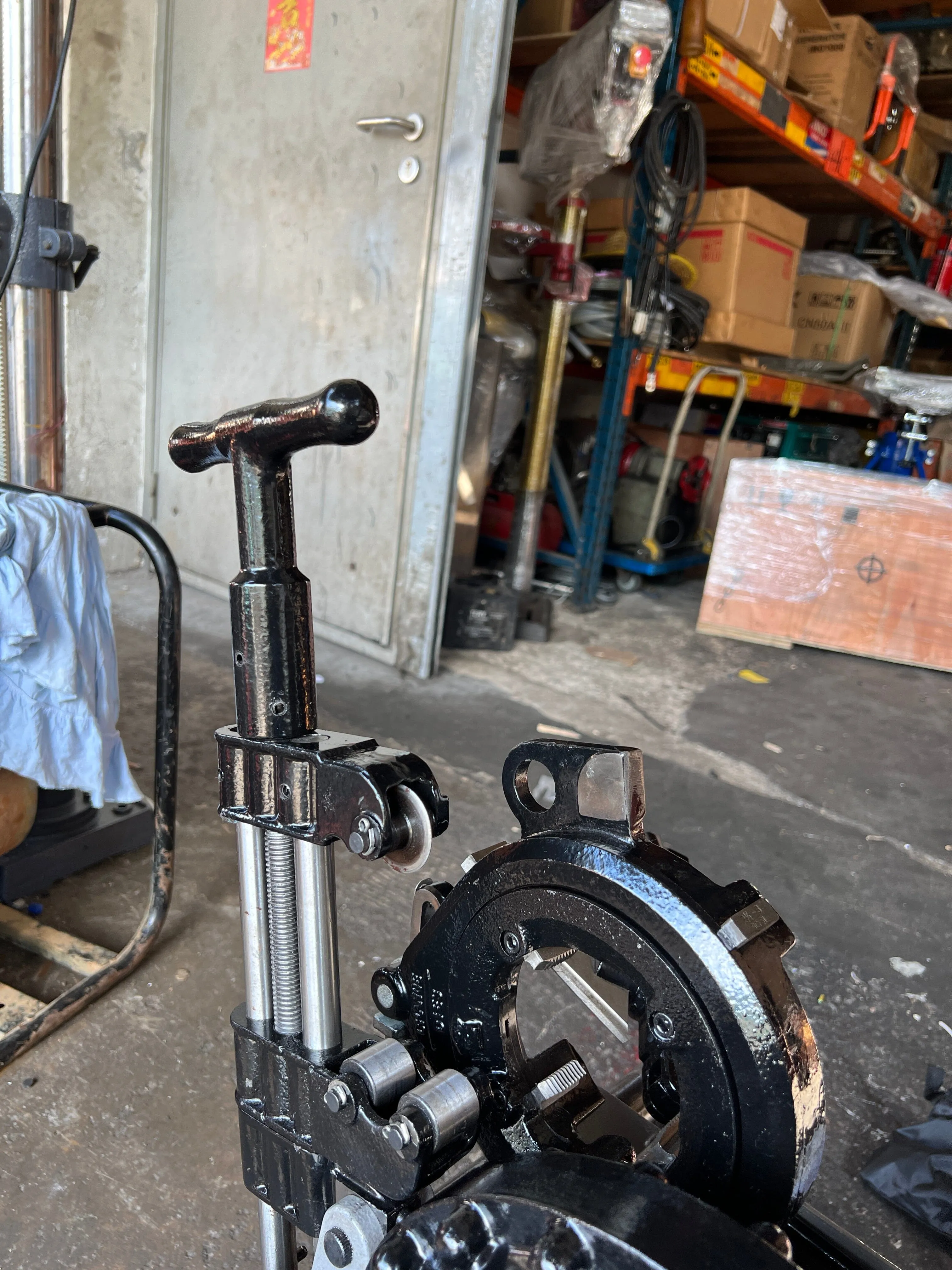 Aiko 3 1300W 2-Speed Threading Machine | Model : TM-AK-PT80RA