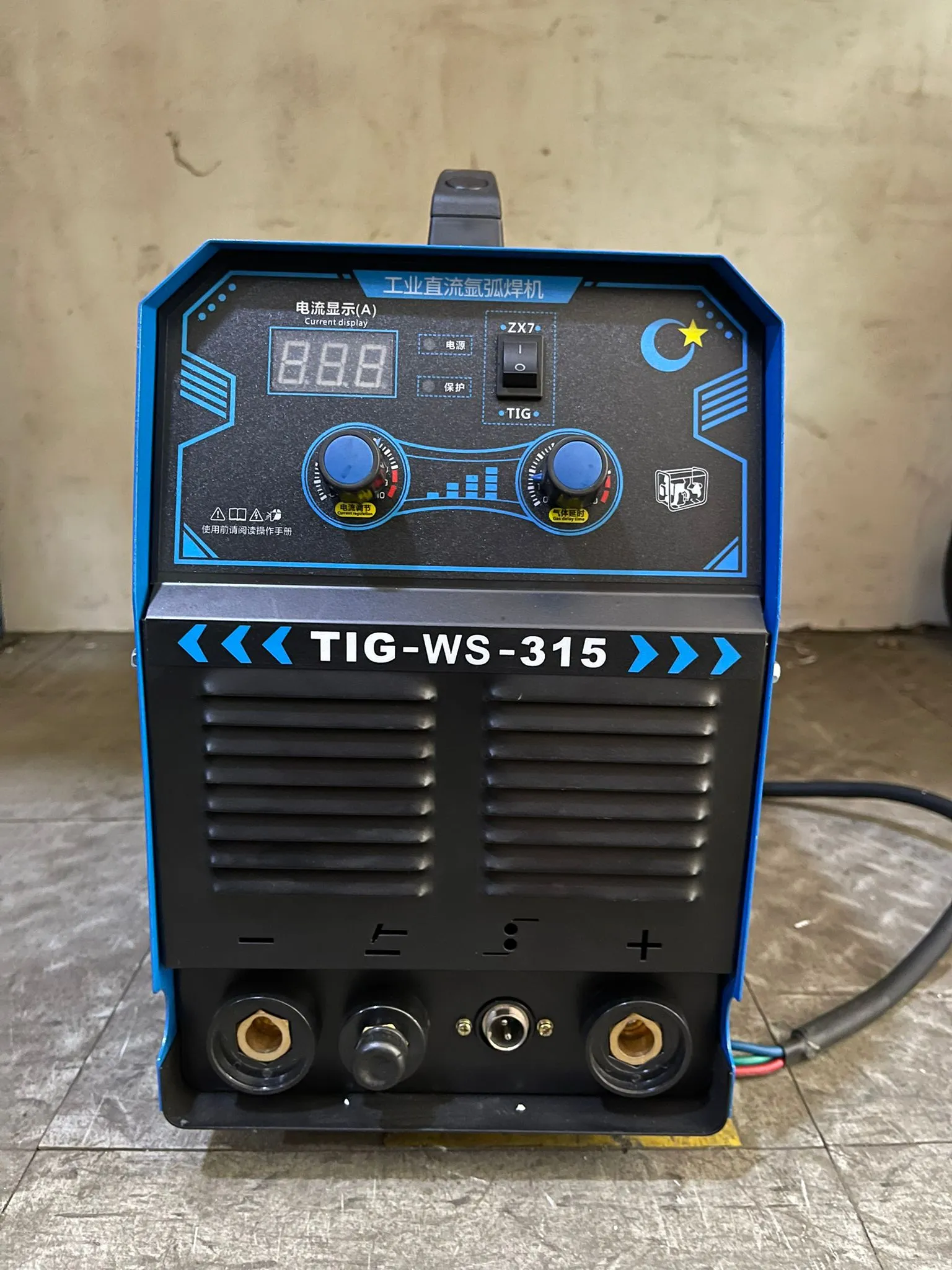 Aiko 380V Tig315 3 Phase Welding Machine with 8M Wp26-3 & 2.5M Ground & Welding Cable | Model : W-TIG315-YM