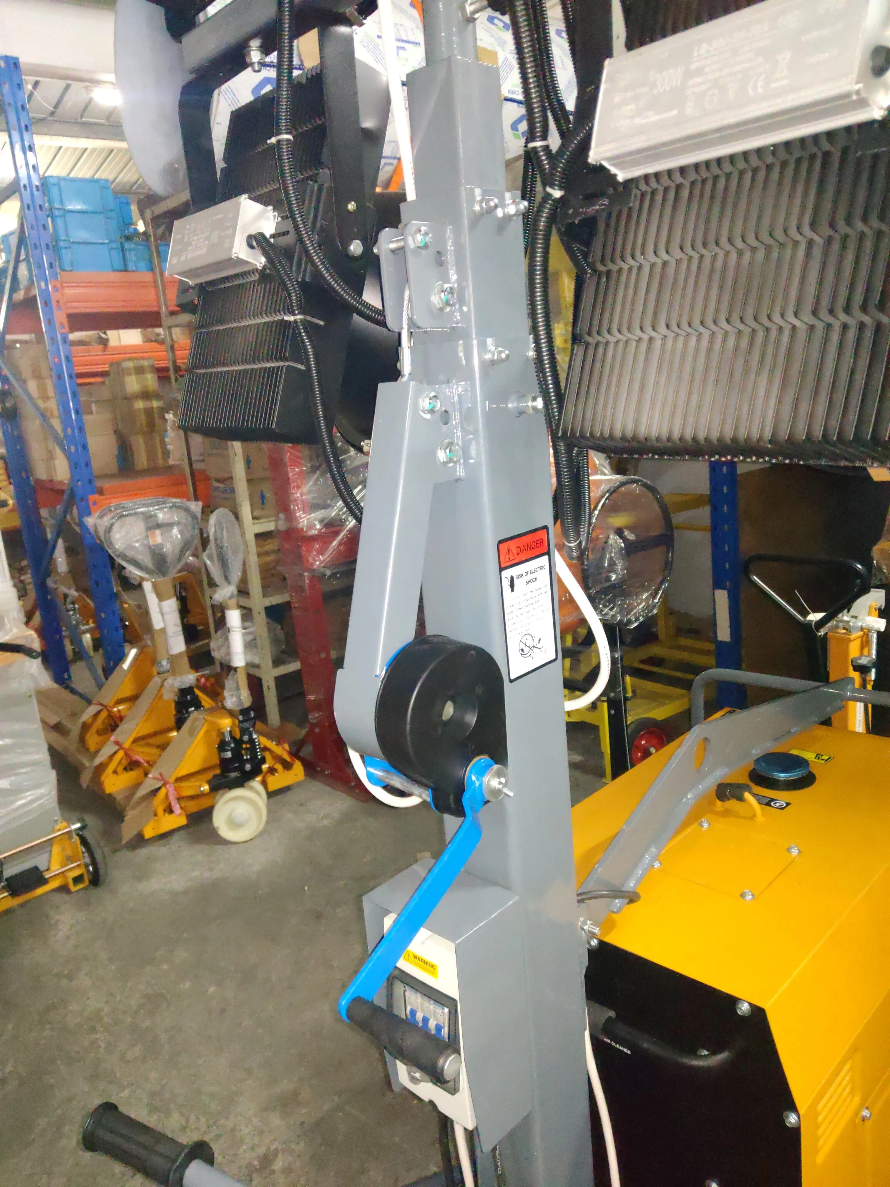 Aiko 4x 300W LED Tower Light Come With Diesel Generator | Model: HZM400D