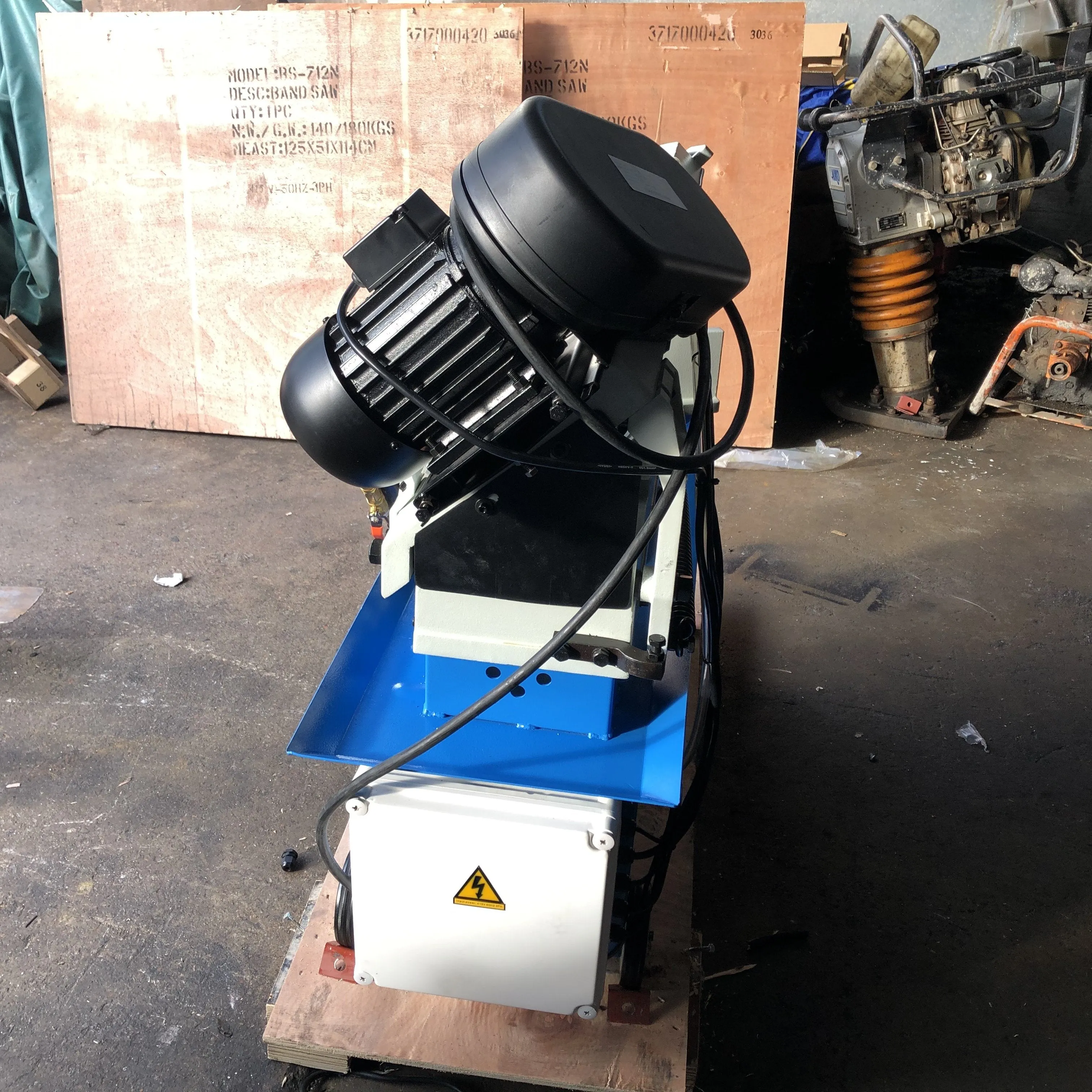 Aiko 7 415V Metal Bandsaw Machine (Third Phase) | Model : BSM-BS712N-3
