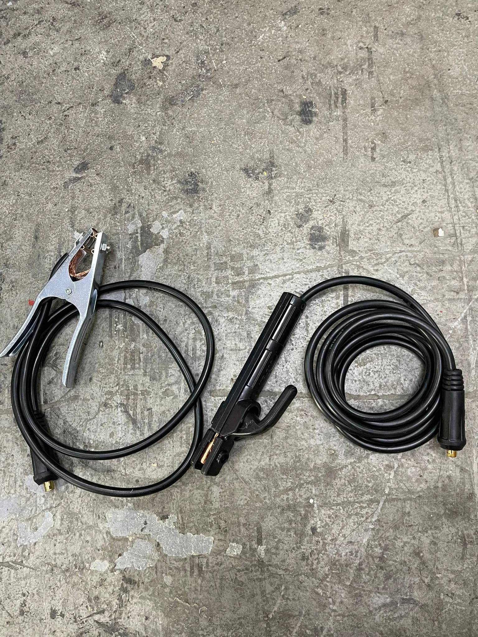 Aiko ARC200DT 240v Welding Set Come with 3m 16mm 2 Welding Cable & 3m 16mm2 Earth Cable | Model : W-ARC200DT-N