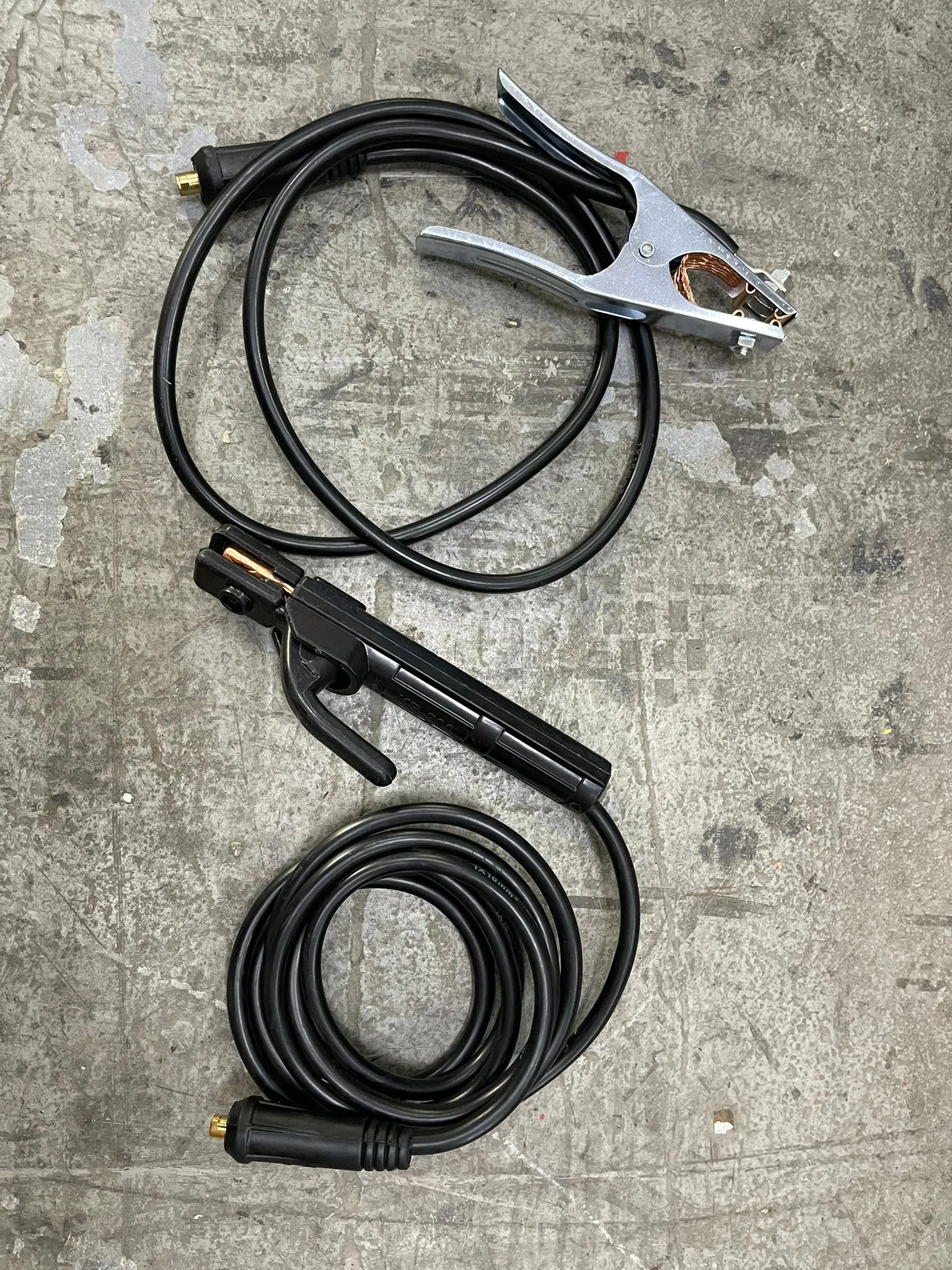 Aiko ARC200DT 240v Welding Set Come with 3m 16mm 2 Welding Cable & 3m 16mm2 Earth Cable | Model : W-ARC200DT-N