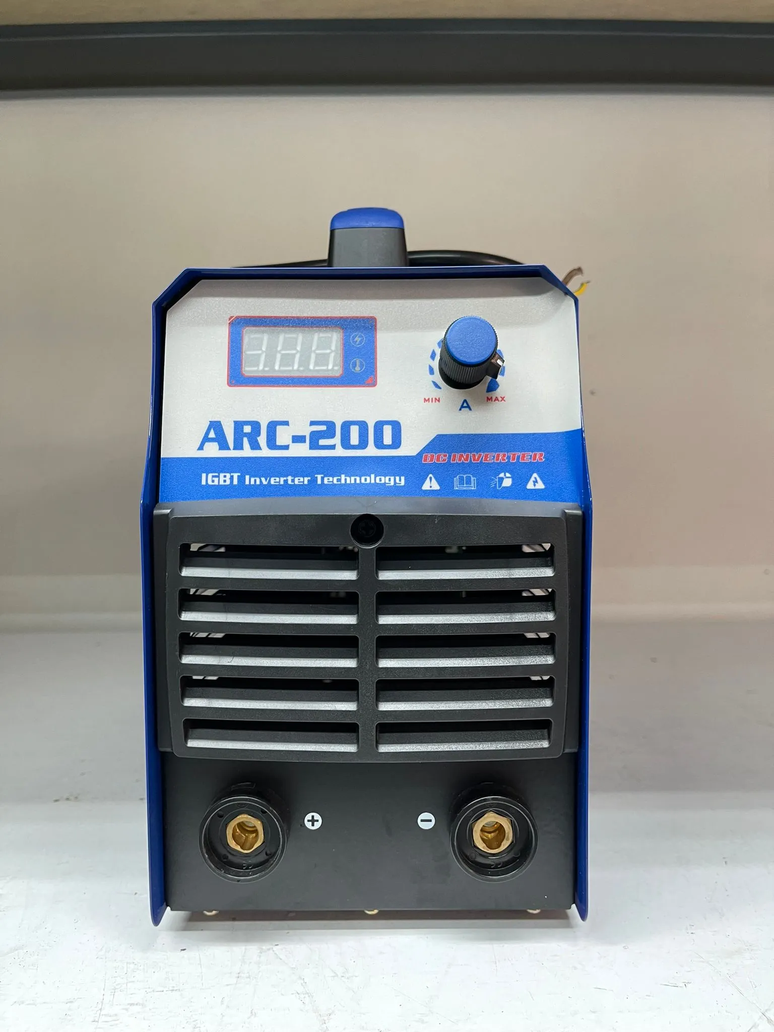 Aiko ARC200DT 240v Welding Set Come with 3m 16mm 2 Welding Cable & 3m 16mm2 Earth Cable | Model : W-ARC200DT-N