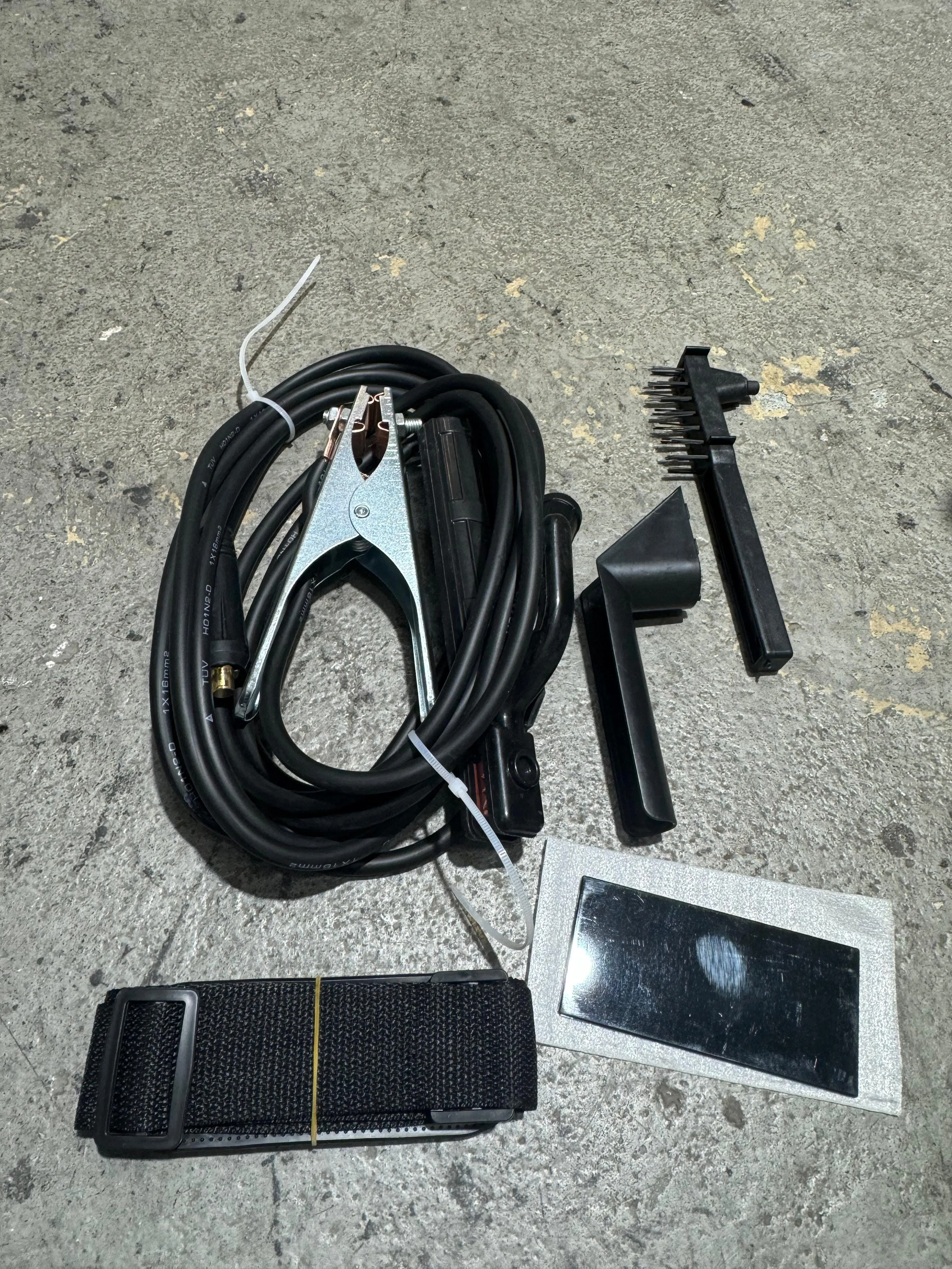 Aiko ARC210G  Welding Machine 230V C/W Assy With Box | Model : W-ARC210G