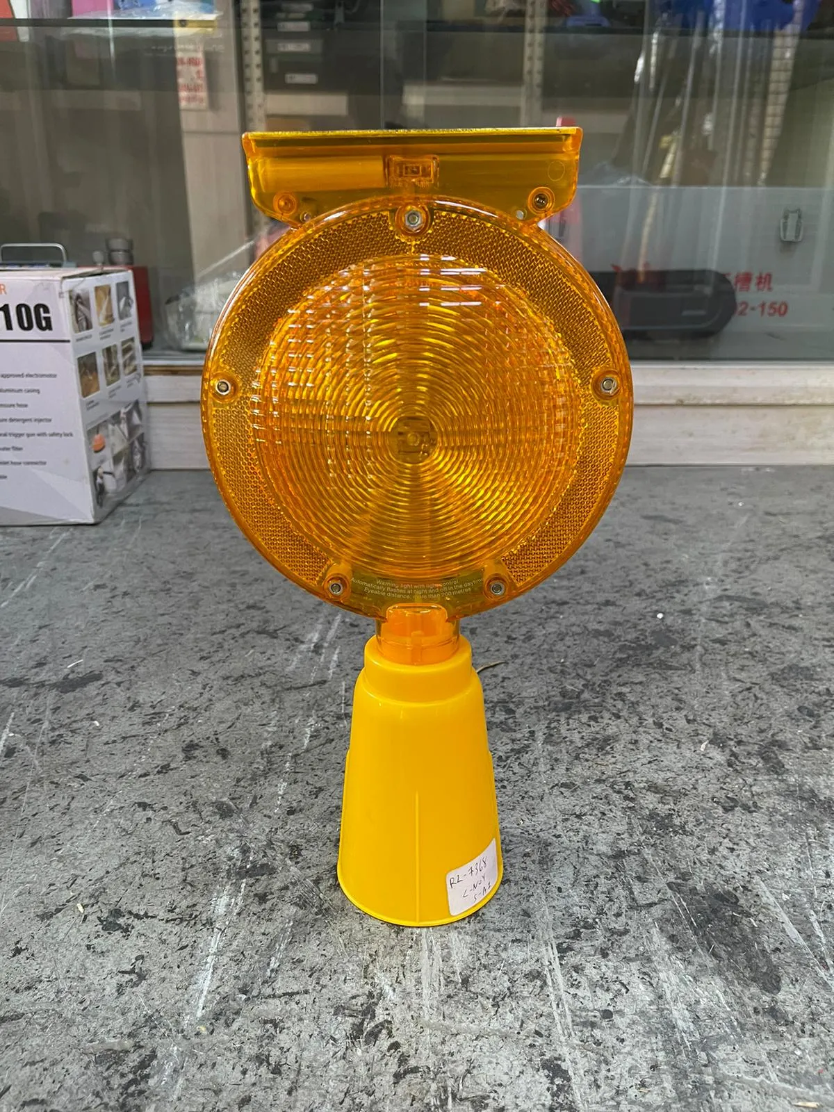 Aiko Barricade Flashing Yellow Light for Cone with Solar | Model : RL-7368