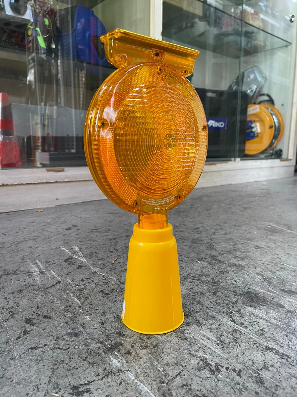 Aiko Barricade Flashing Yellow Light for Cone with Solar | Model : RL-7368