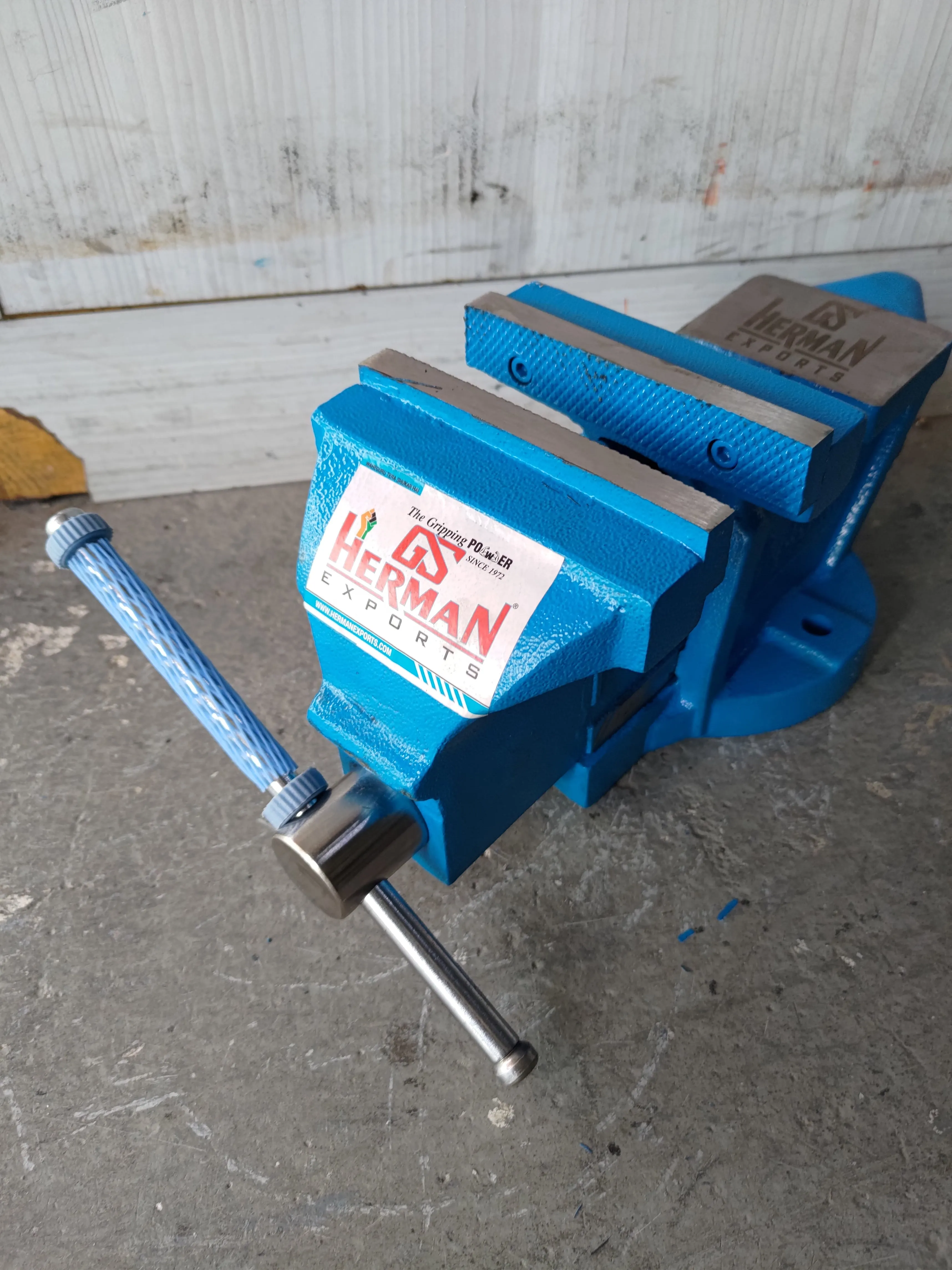 AIKO Bench Vice Fixed Base 125mm With Scale | Model: VISE-GS100-05