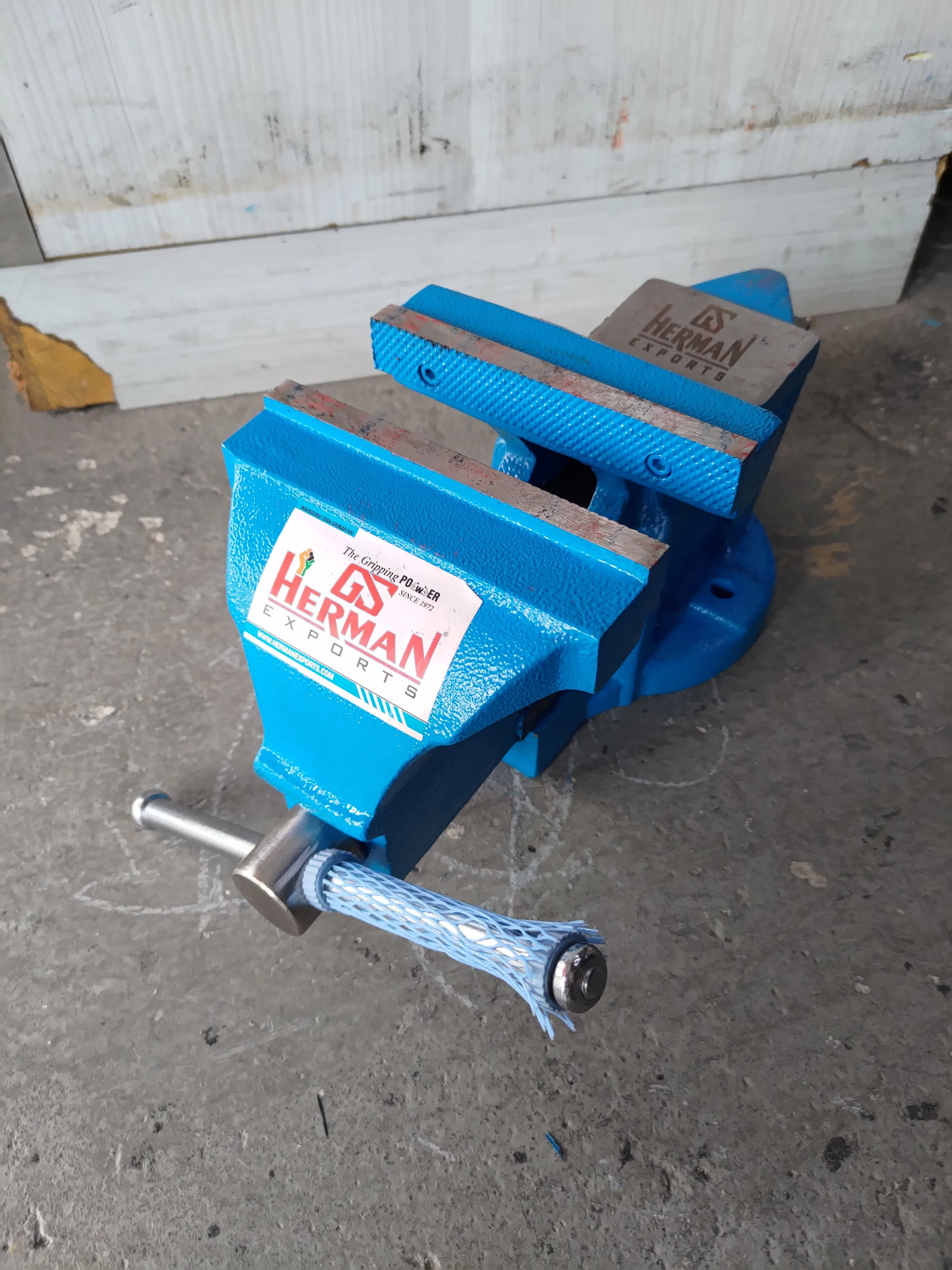 AIKO Bench Vice Fixed Base 150mm With Scale | Model: VISE-GS100-06