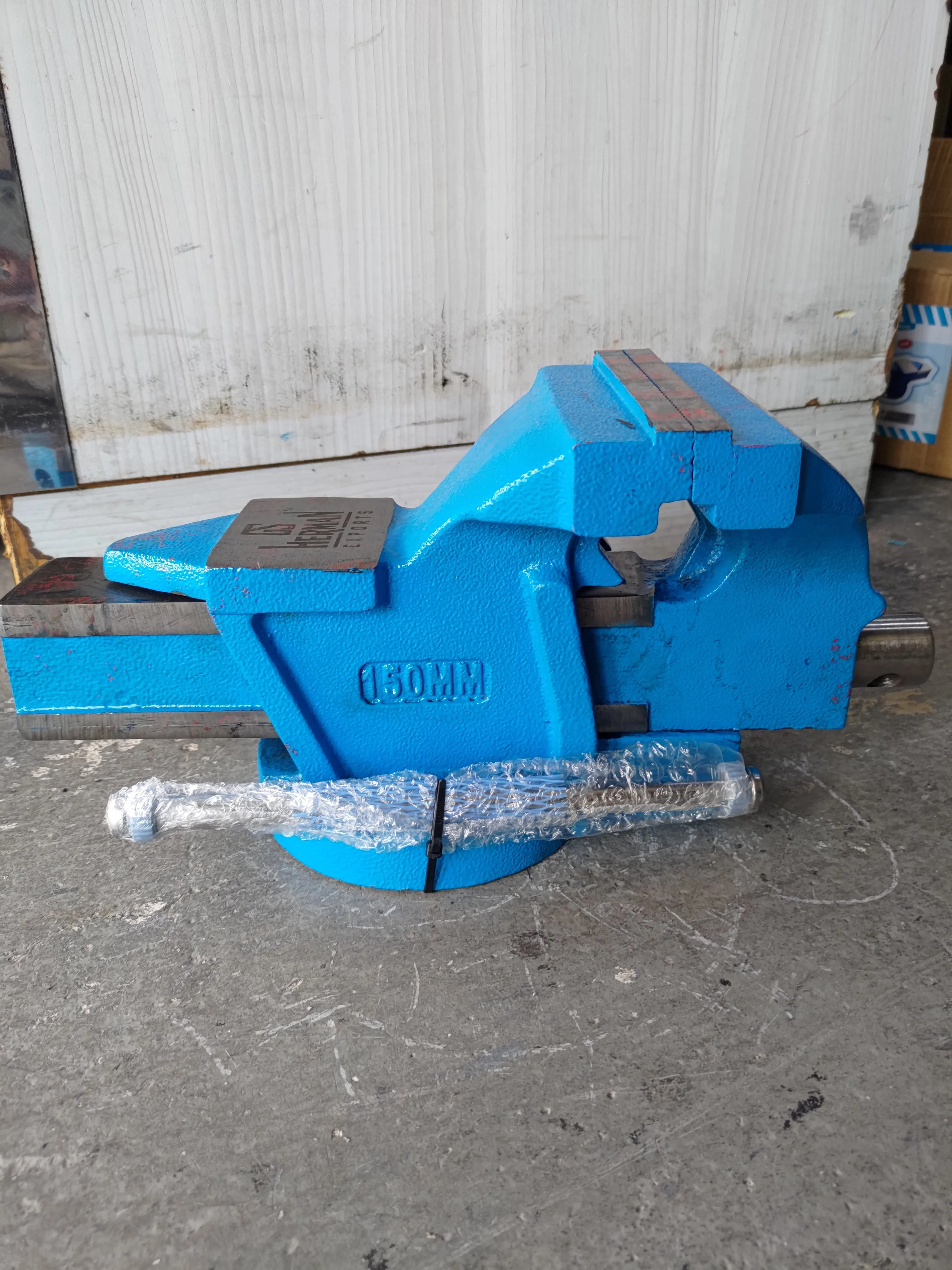 AIKO Bench Vice Fixed Base 150mm With Scale | Model: VISE-GS100-06