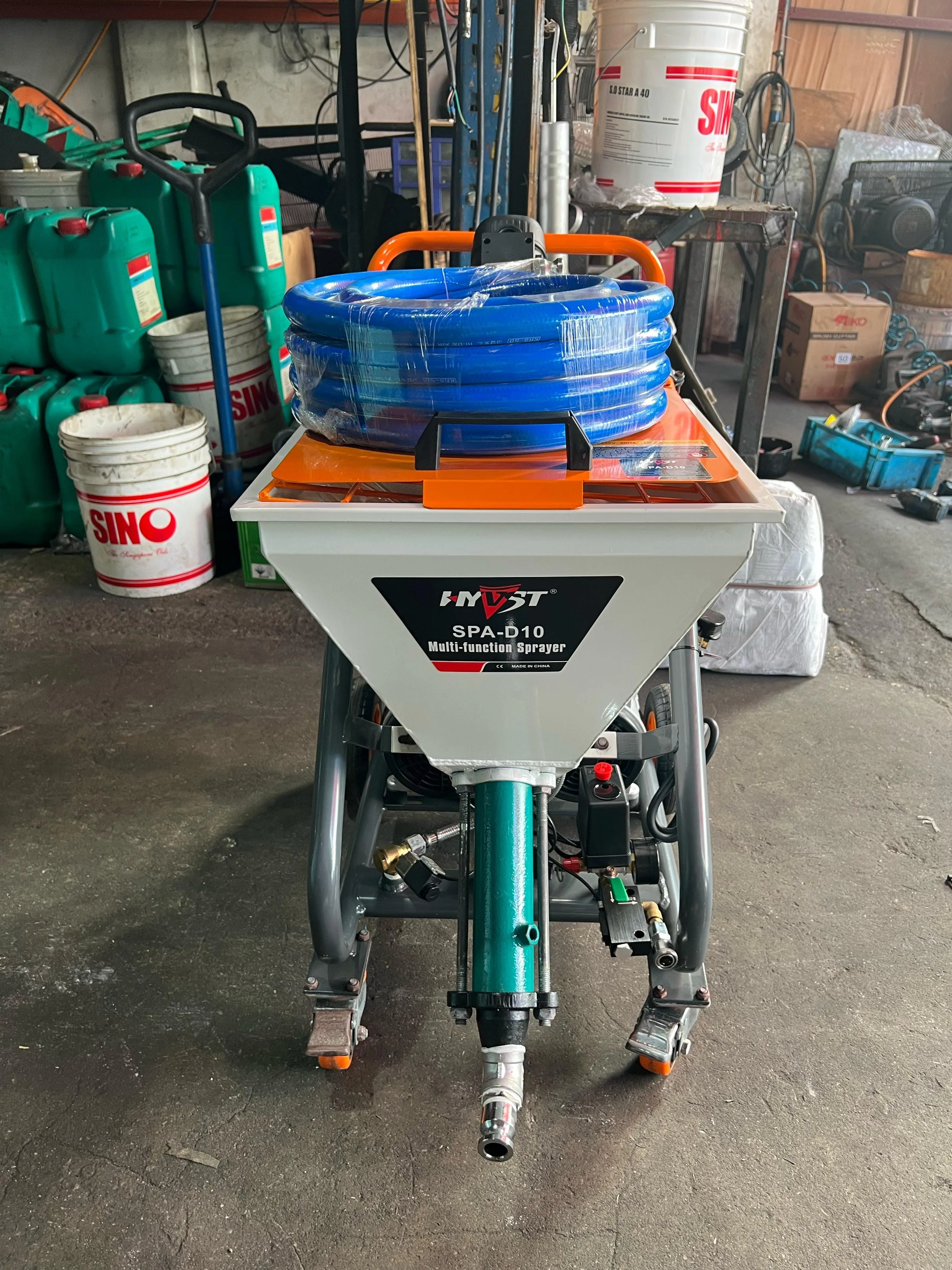 Aiko Cement Sprayer Machine 40L 220V 50HZ 2800W 1500W With Air Compressor | Model : CS-SPA-D10