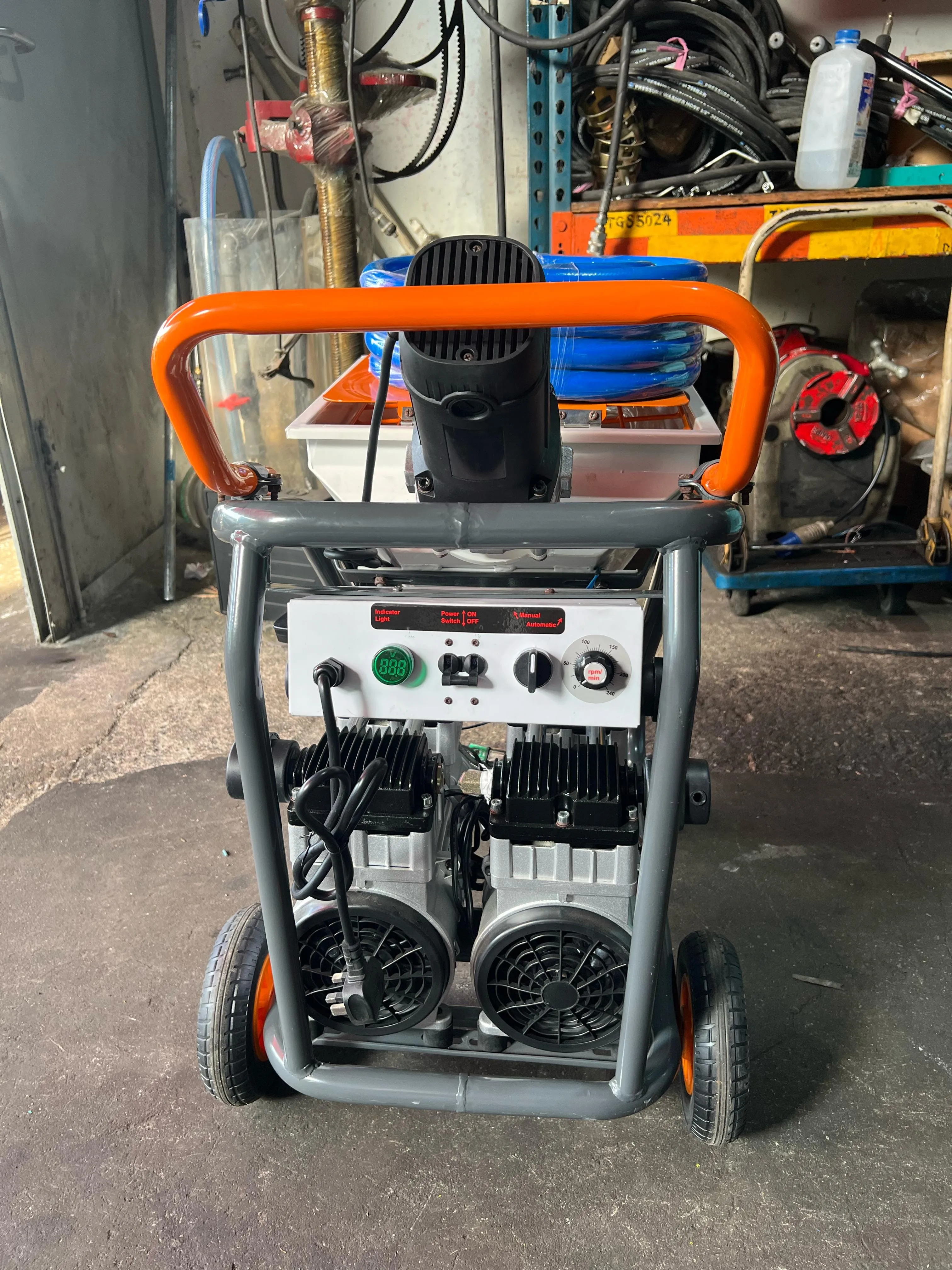 Aiko Cement Sprayer Machine 40L 220V 50HZ 2800W 1500W With Air Compressor | Model : CS-SPA-D10