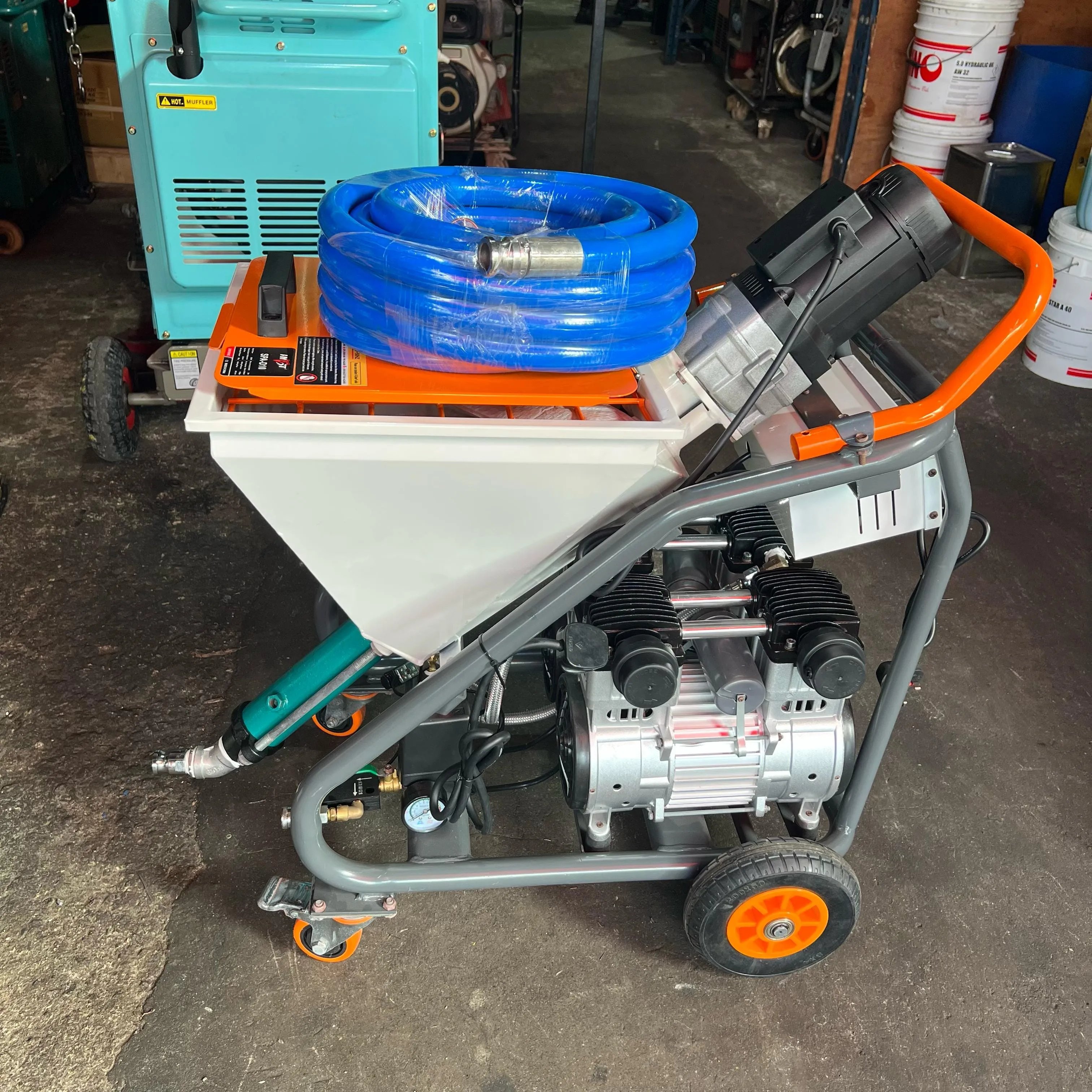 Aiko Cement Sprayer Machine 40L 220V 50HZ 2800W 1500W With Air Compressor | Model : CS-SPA-D10
