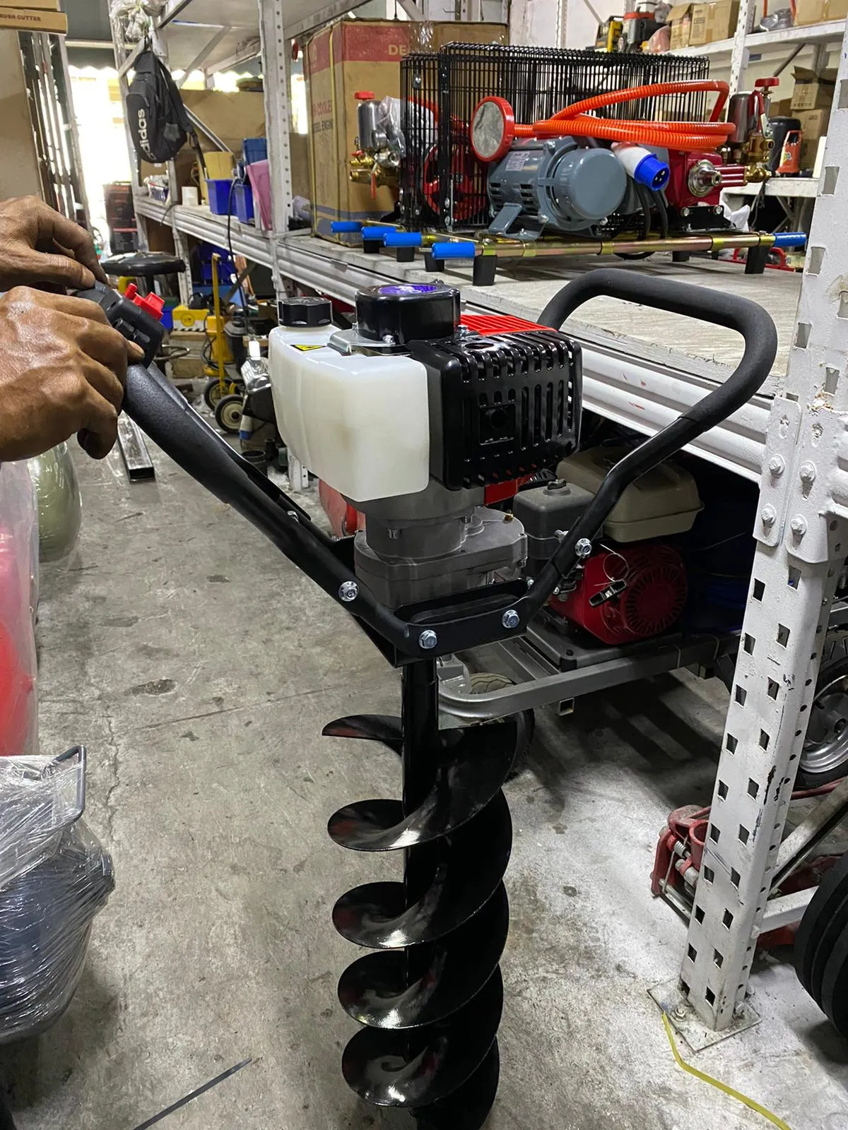 Aiko Earth Auger Gasoline 2 Stroke Machine | Model : EA-DZ43