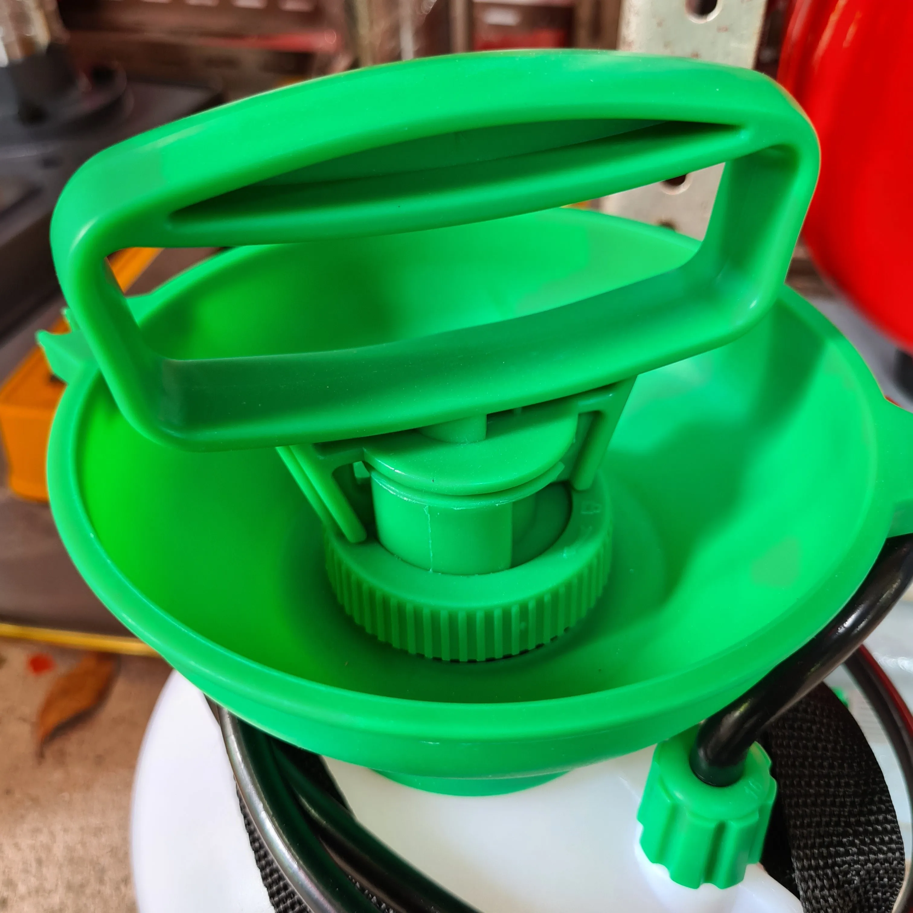 Aiko High Pressure Spray Can | Model: SPRAYER-C08