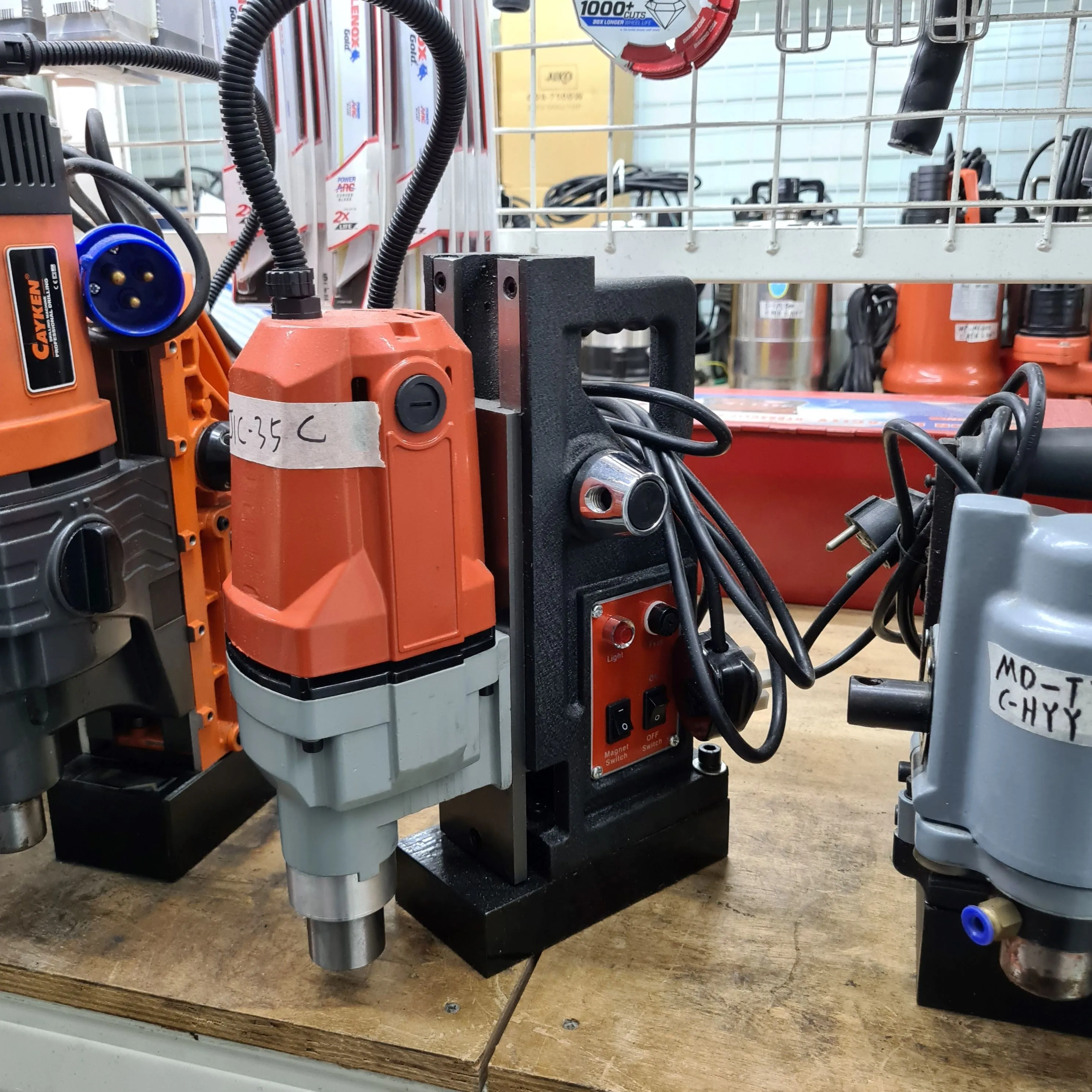 Aiko Magnetic Drill 35Mm 220V 1050W | Model : MD-J1C-35C