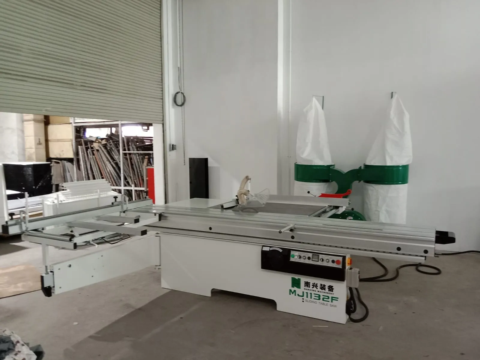 Aiko MJ1132F Aeroplane Panel Sliding Table Saw 10fts/3.2m Come With Dust Collector  | Model : MJ1132F