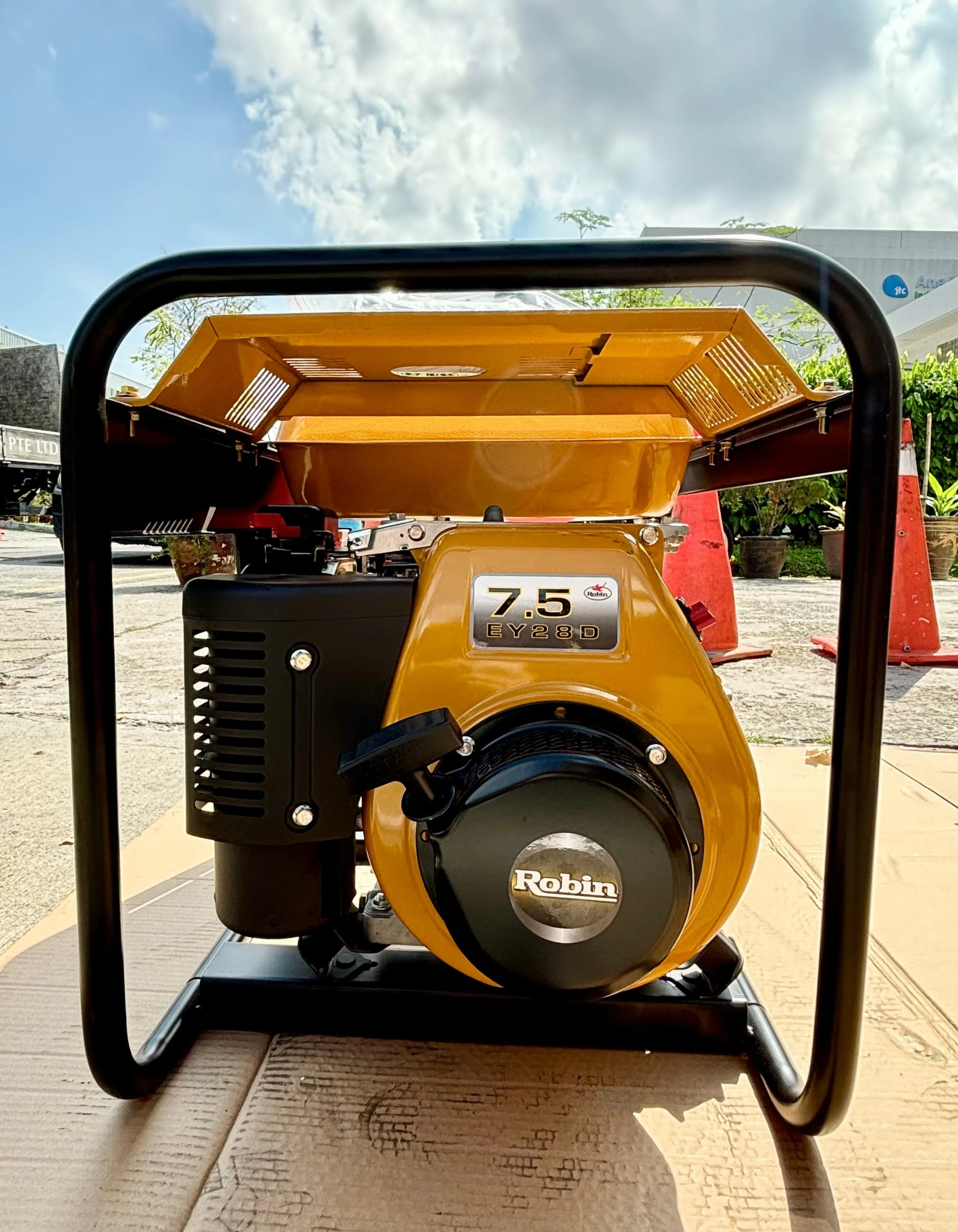 Aiko Robin Petrol Generator 2.6KW 240V 50HZ C/W EY28 Engine | Model : REY3500D-EY28