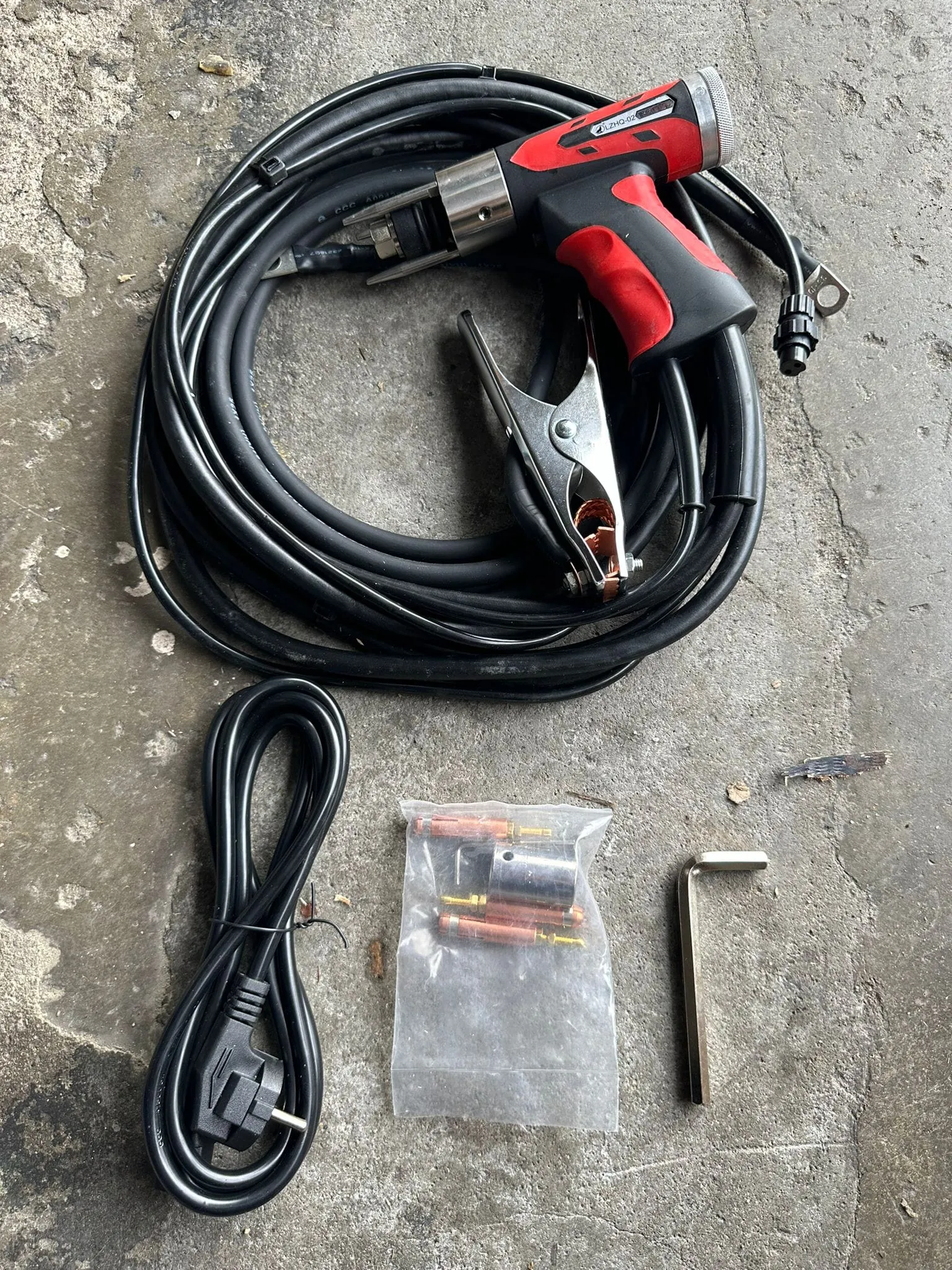 Aiko Stud Welding Machine 1.5kW 220V C/W 4m Torch & 2.5m Earth Cable | Model : W-RSR4000
