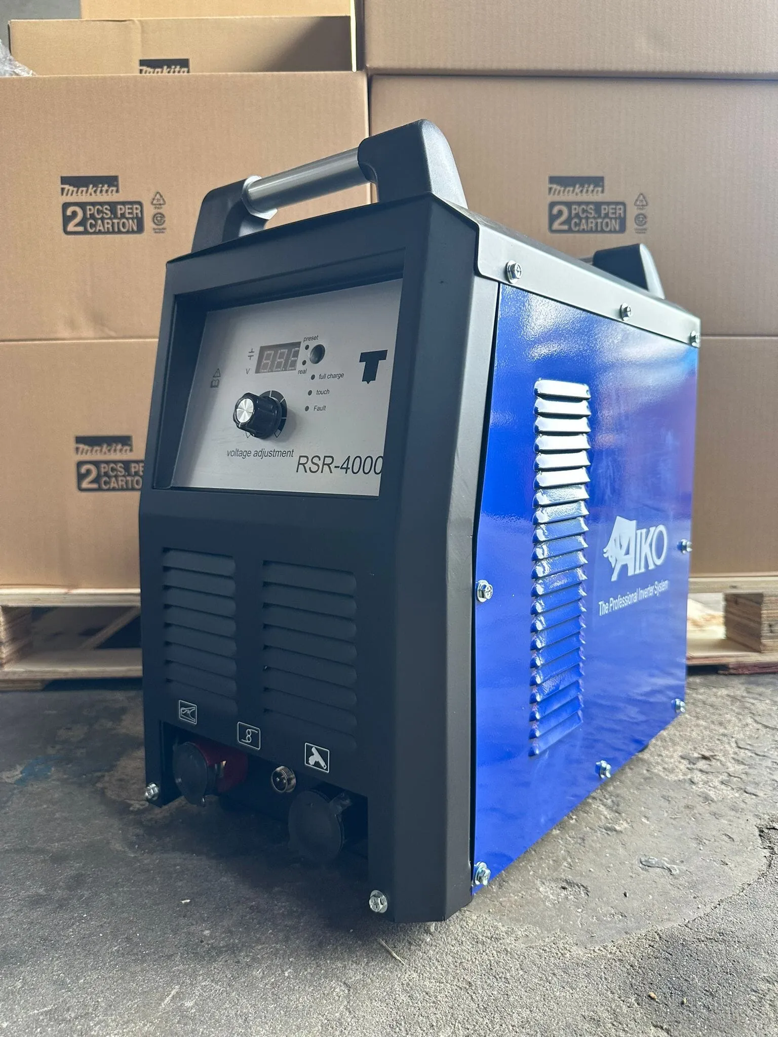 Aiko Stud Welding Machine 1.5kW 220V C/W 4m Torch & 2.5m Earth Cable | Model : W-RSR4000