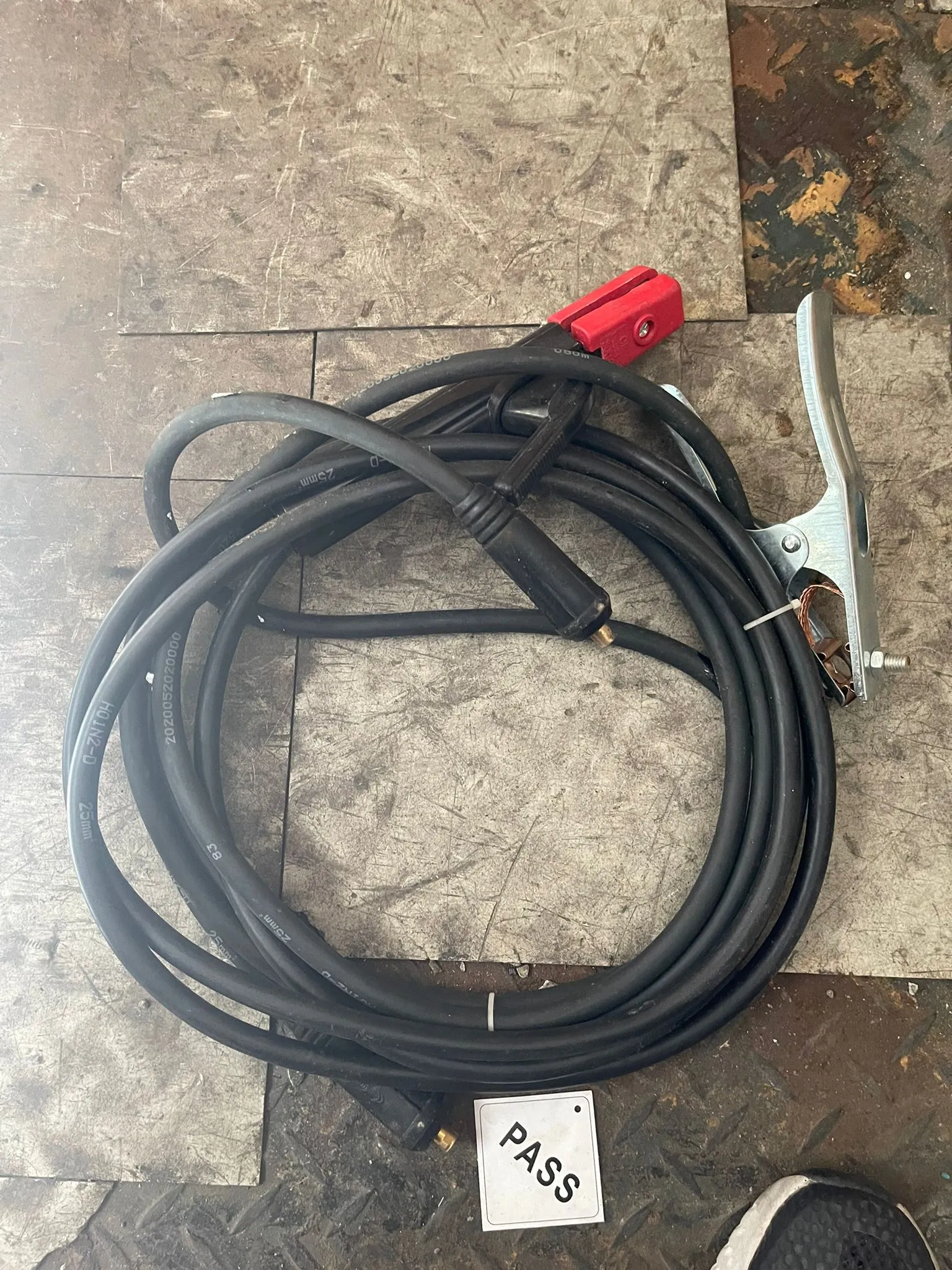 Aiko TIG250AD 110/220V Come With 8m TIG26 Torch 3m Welding Cable 3m Earth Cable | Model : W-TIG250AD