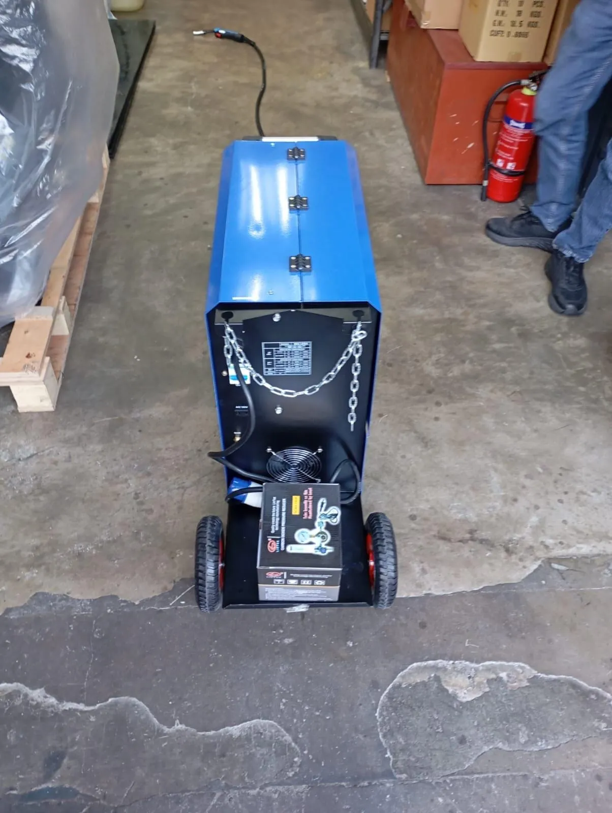 Aiko Welding Machine IGBT MIG250A C/W MIG AK15 4m & 3m Welding Cable C/W Gas Trolley | Model : W-MIG250A-MY