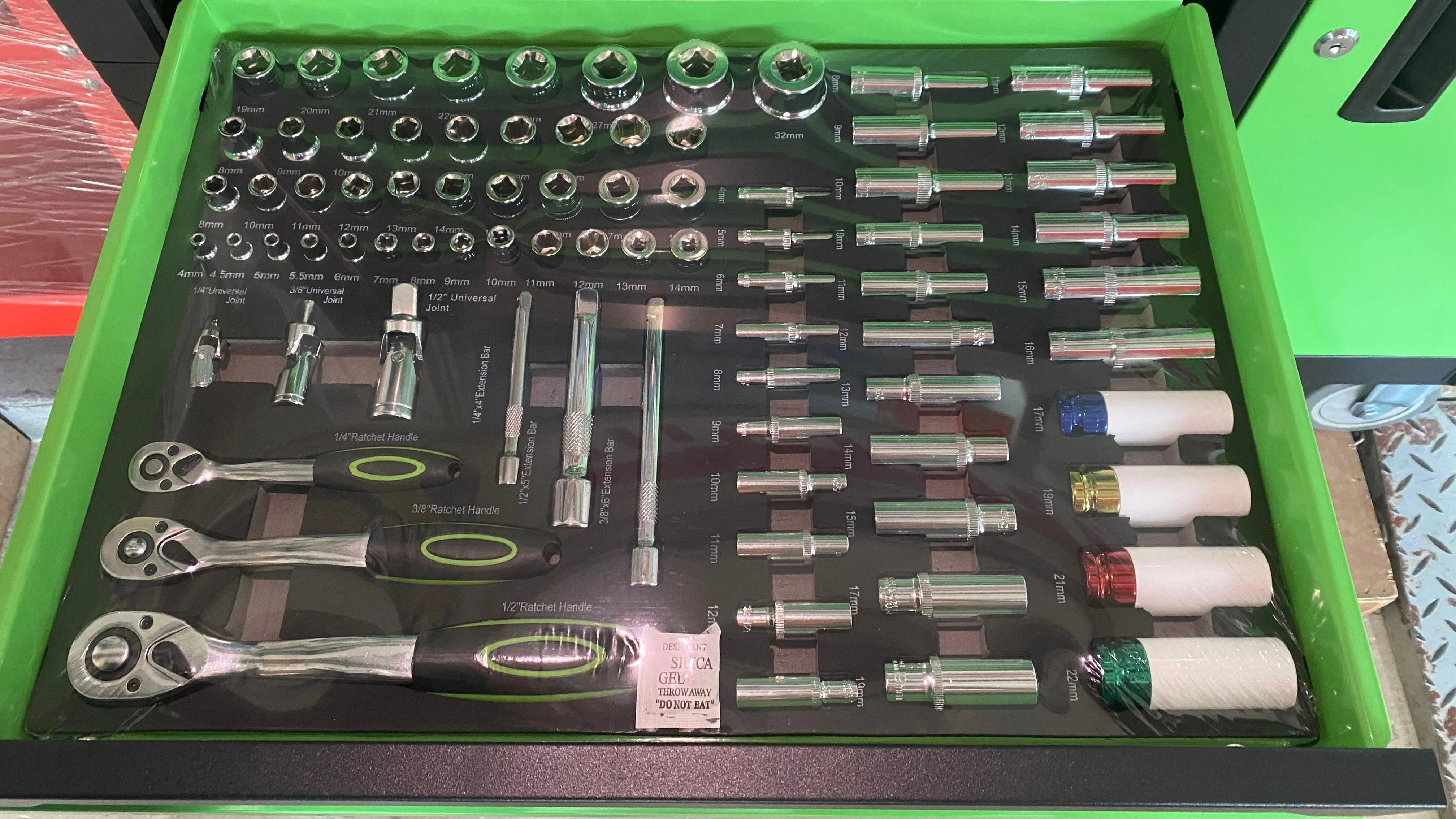 Aiko Work Shop Tool Cabinet Big (Green) with 200 Pcs Tool Set #RC23 | Model: TB-JS-RC23 200PCS