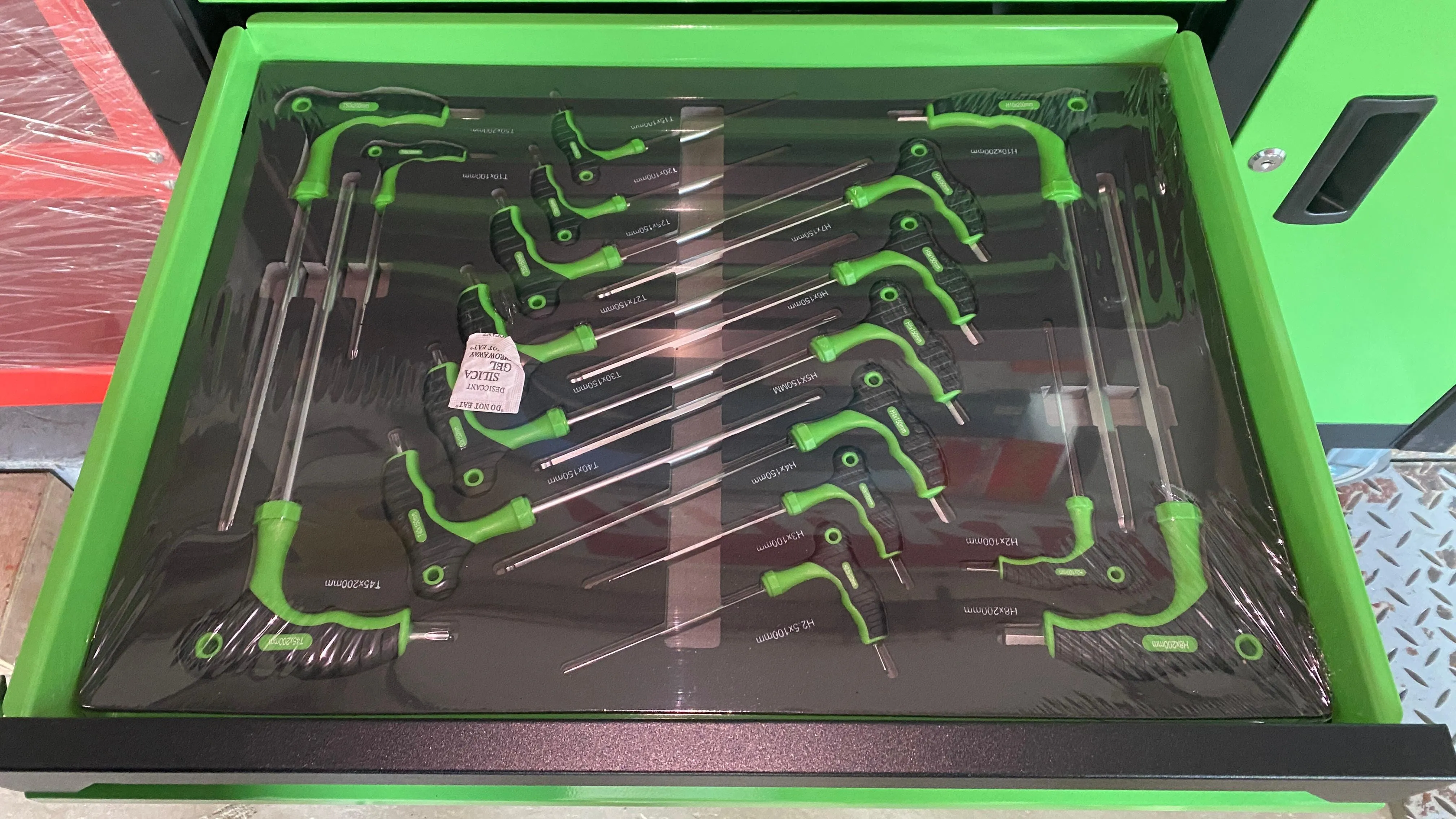 Aiko Work Shop Tool Cabinet Big (Green) with 200 Pcs Tool Set #RC23 | Model: TB-JS-RC23 200PCS