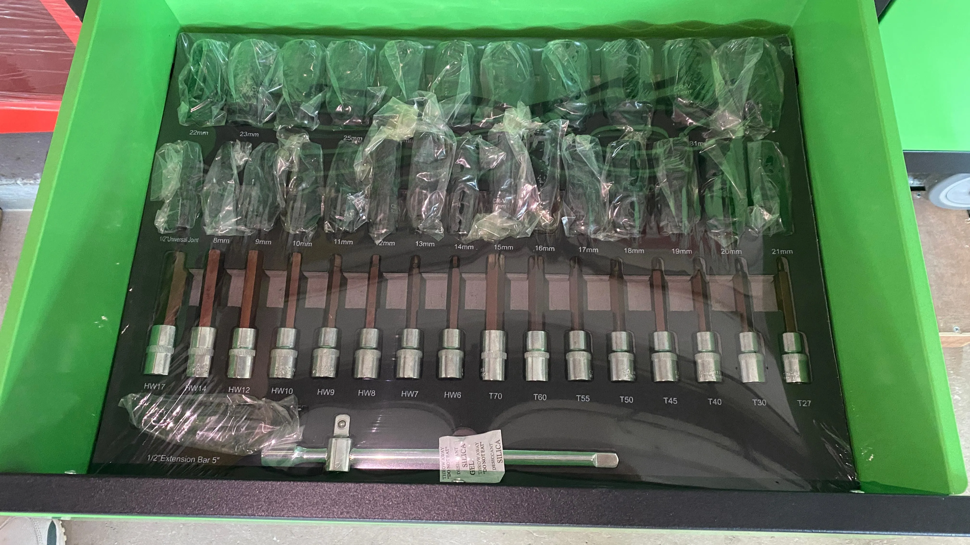 Aiko Work Shop Tool Cabinet Big (Green) with 200 Pcs Tool Set #RC23 | Model: TB-JS-RC23 200PCS