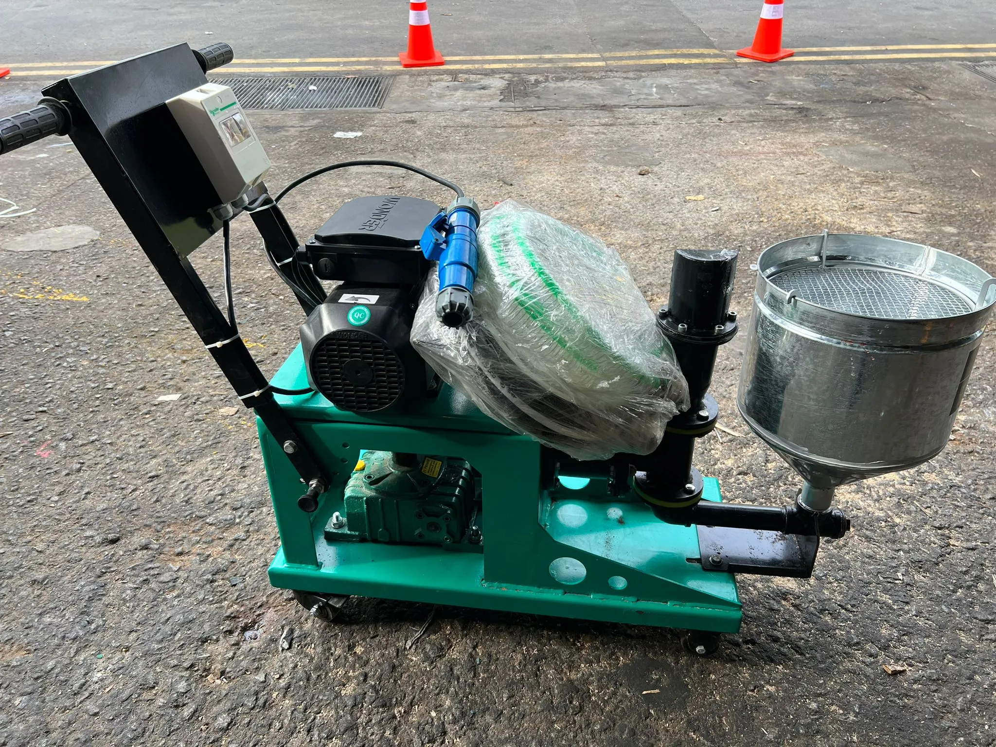 Aiko ZFGP-20-H Electric Cement Grout Pump with 240V Single Phase Come with Hose & Hopper | Model : ZFGP-20-H