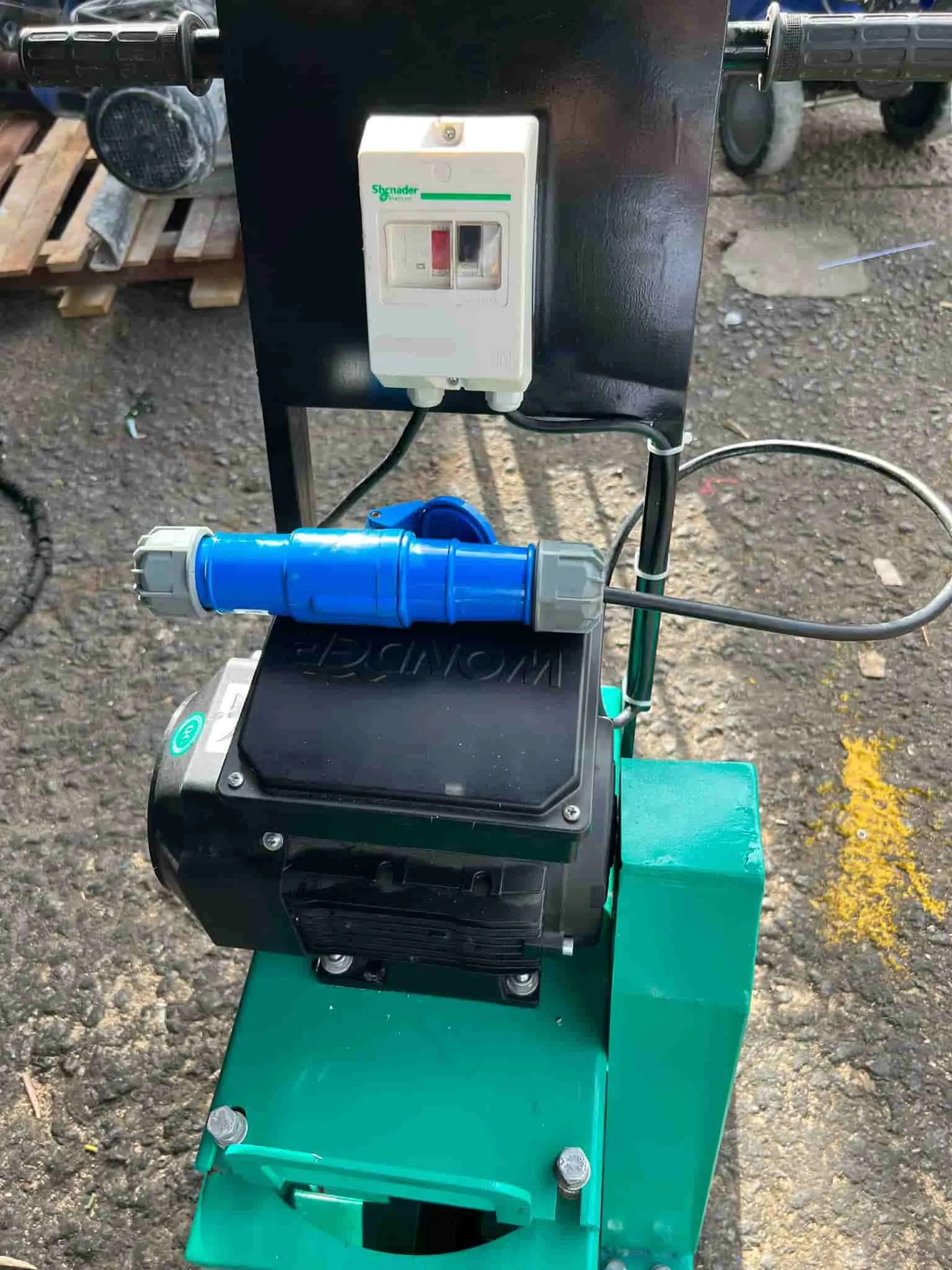 Aiko ZFGP-20-H Electric Cement Grout Pump with 240V Single Phase Come with Hose & Hopper | Model : ZFGP-20-H