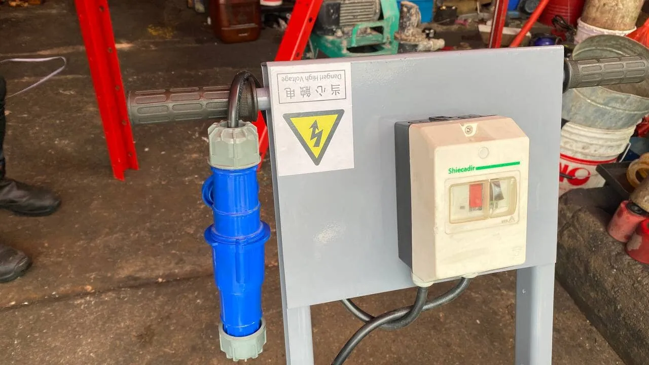 Aiko ZFGP-20-H Electric Cement Grout Pump with 240V Single Phase Come with Hose & Hopper | Model : ZFGP-20-H