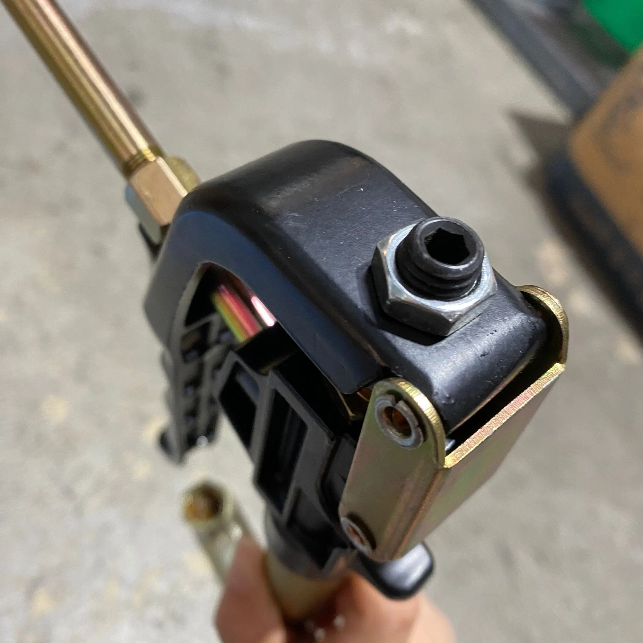Air Grease Gun Steel Type for Tuta | Model : AM-16045