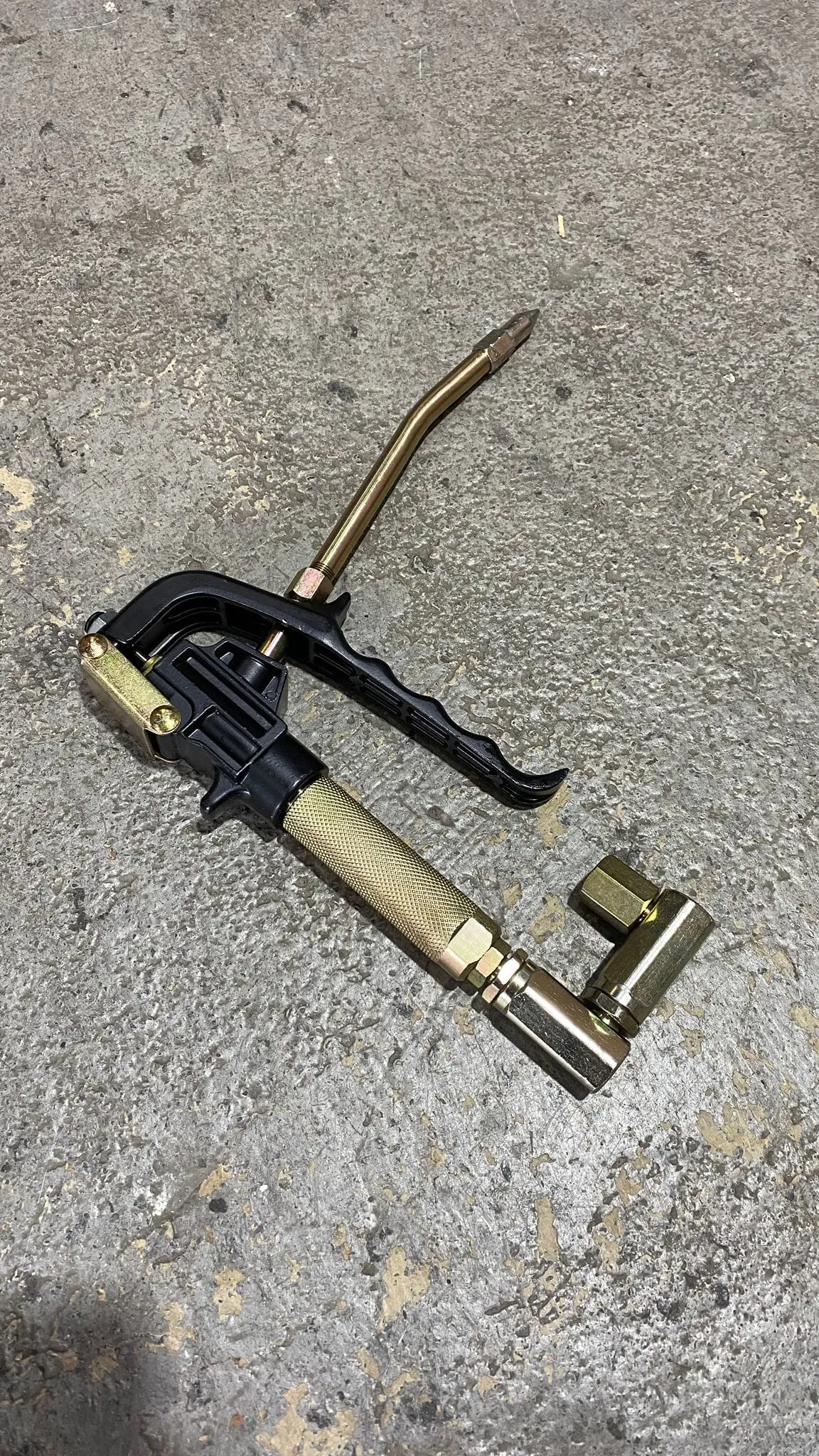 Air Grease Gun Steel Type for Tuta | Model : AM-16045
