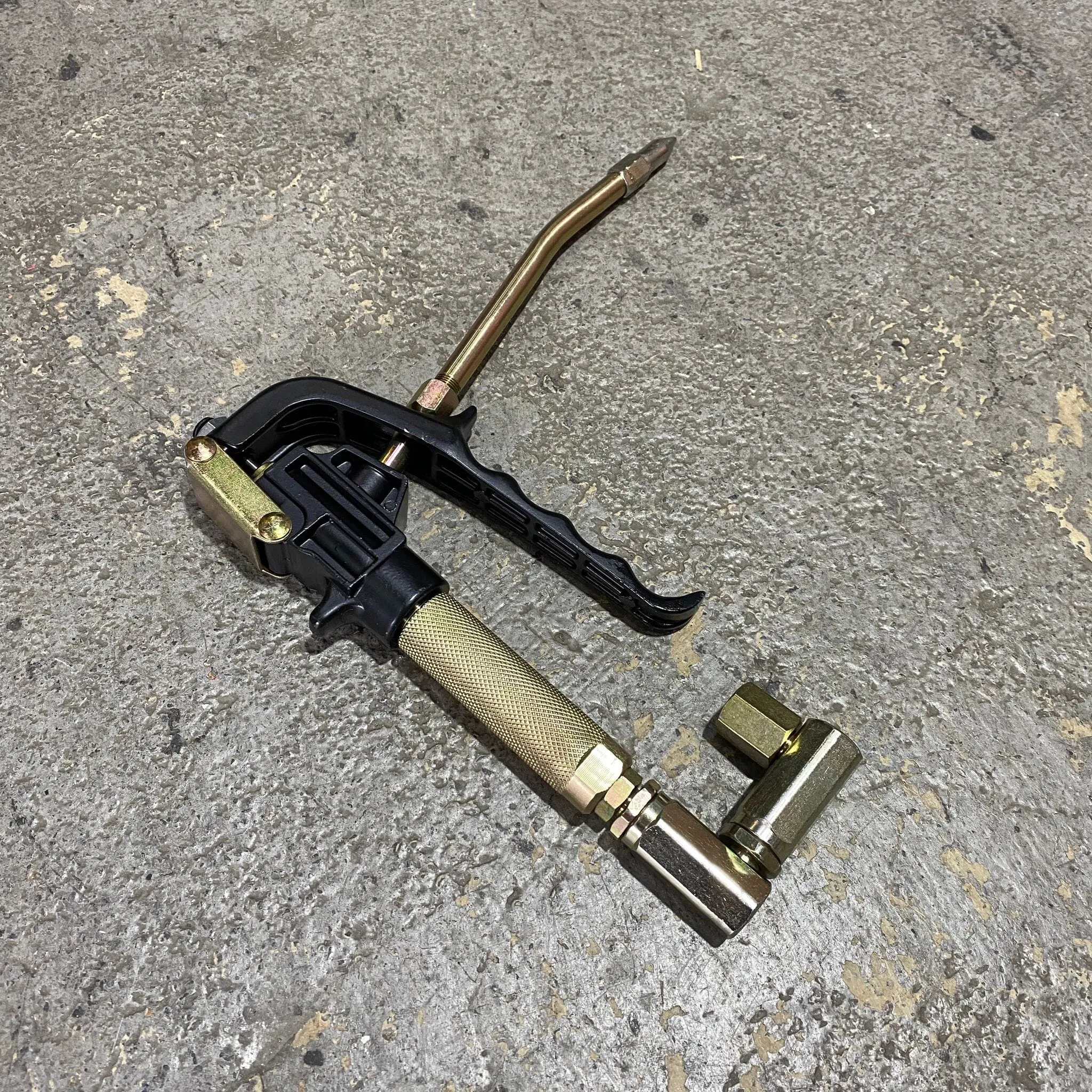 Air Grease Gun Steel Type for Tuta | Model : AM-16045