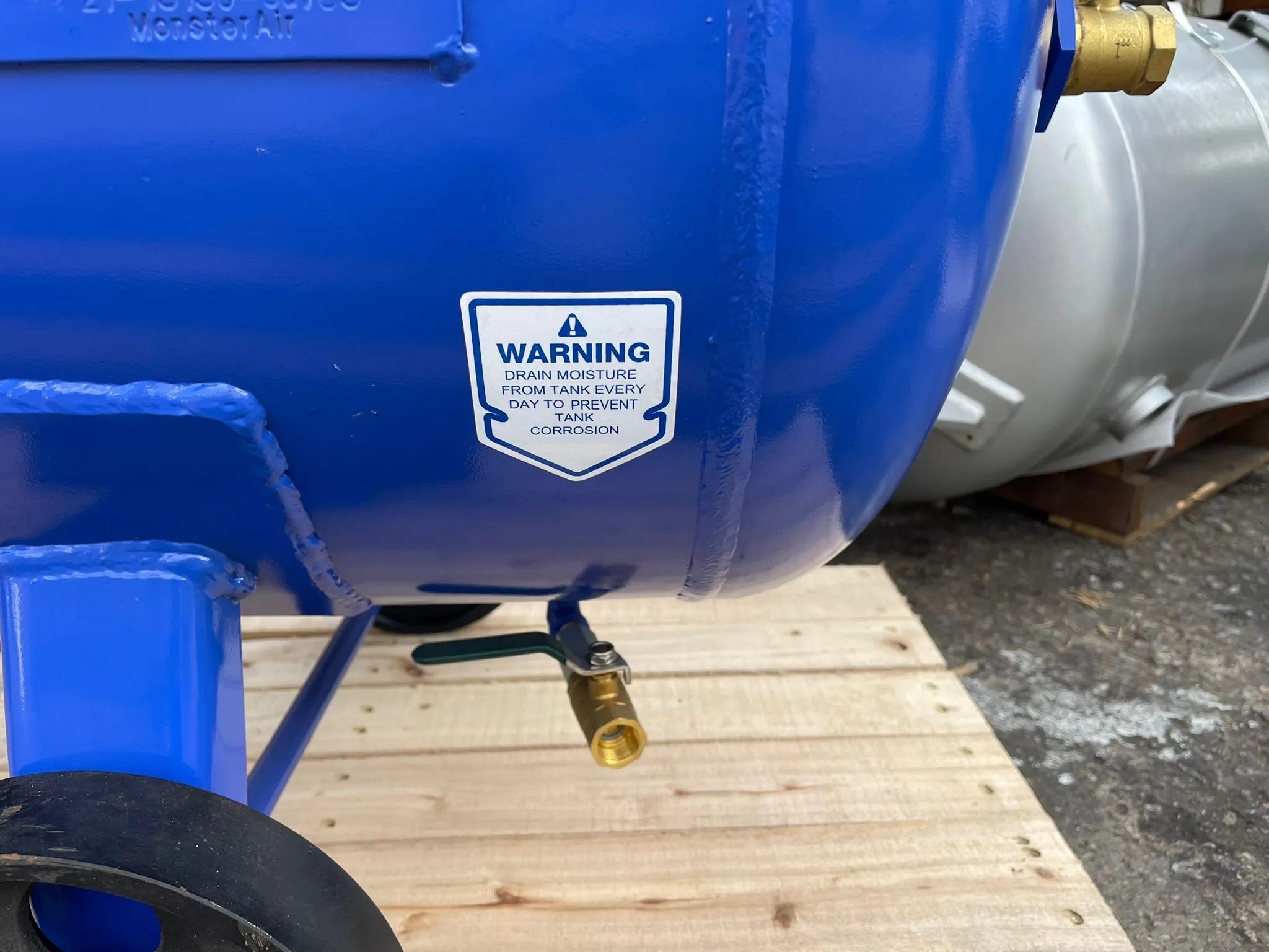 AIRSTRONG 10HP 400L 1 Stage 3Phase (415V) 8 Bar Heavy Duty Air Compressor | Model : ASFS100-400H
