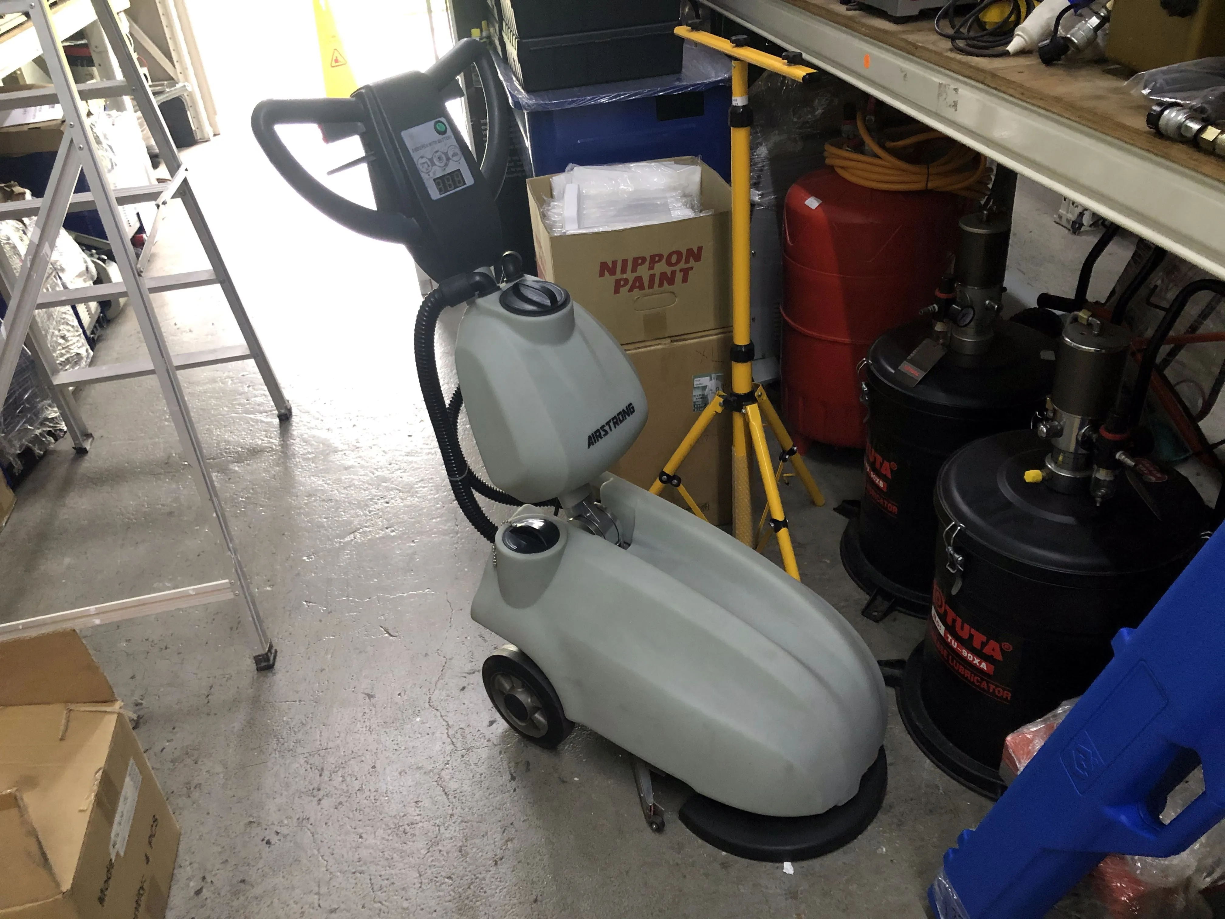 Airstrong 15 Floor Scrubber Machine with Battery | Model : XD4A