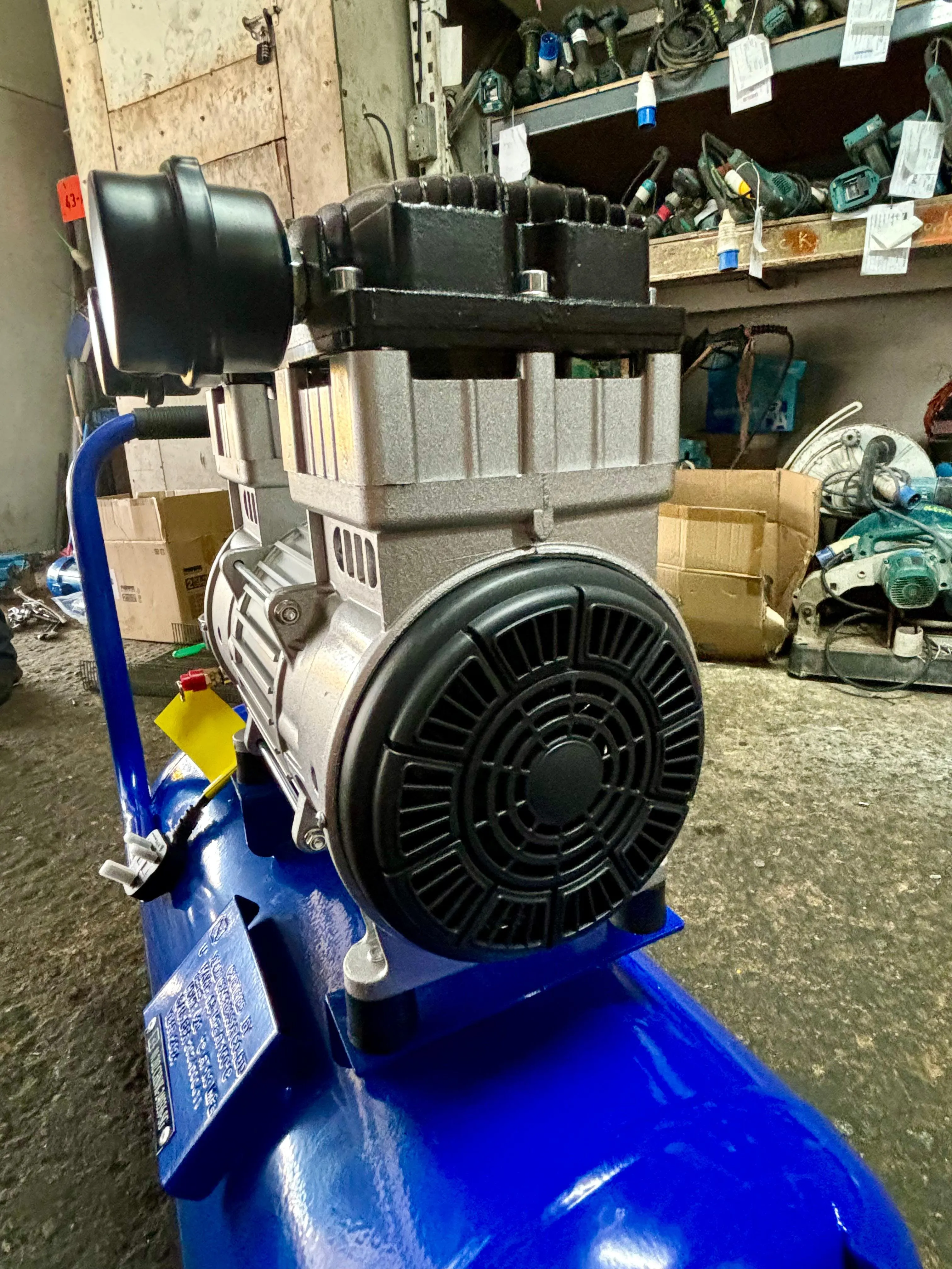 Airstrong 1500W 50L 240V Oil Free & Silent Air Compressor | Model : GDG30-50L