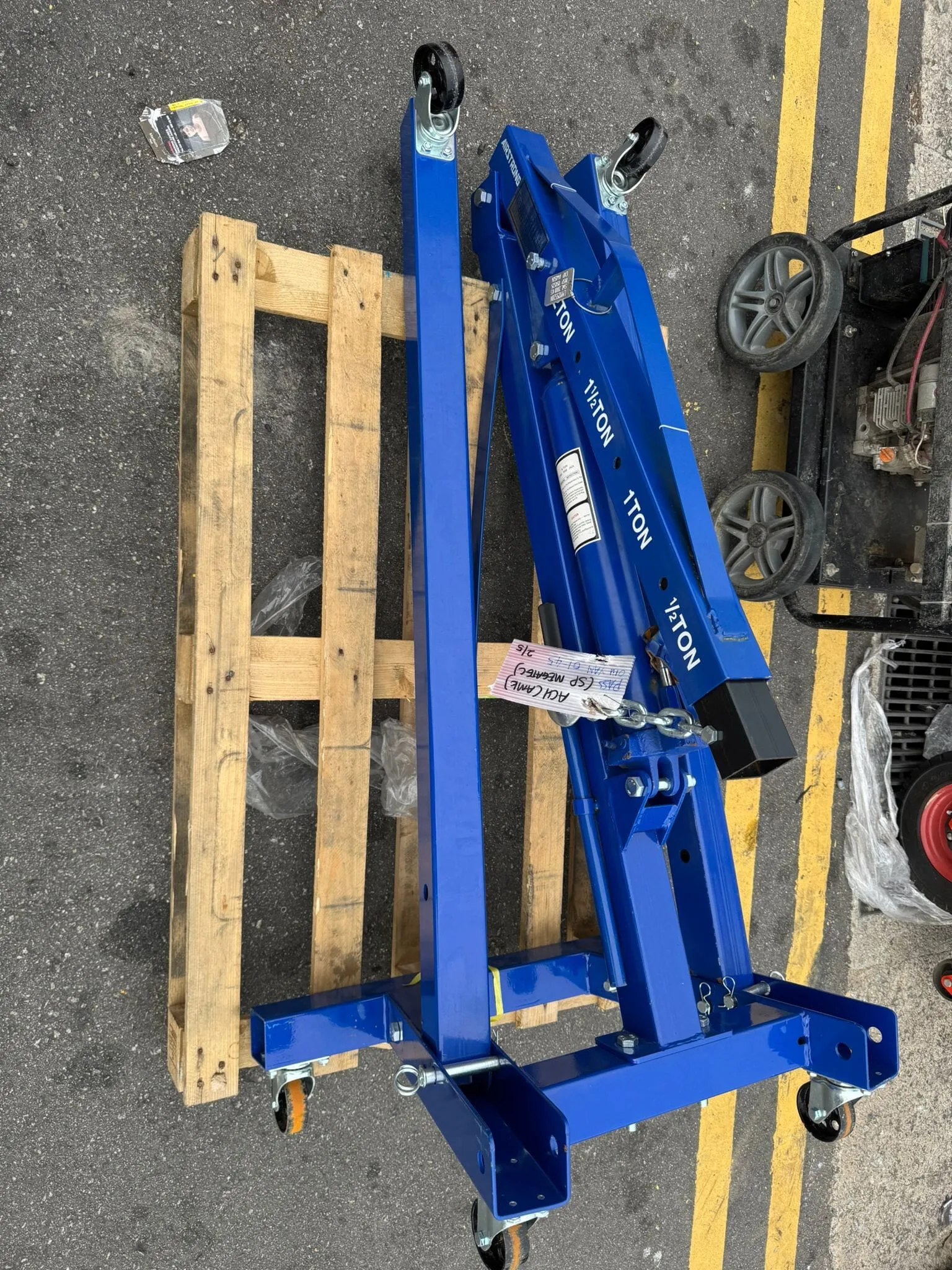Airstrong 2 Tons Foldable Shop Crane | Model : AM-11241