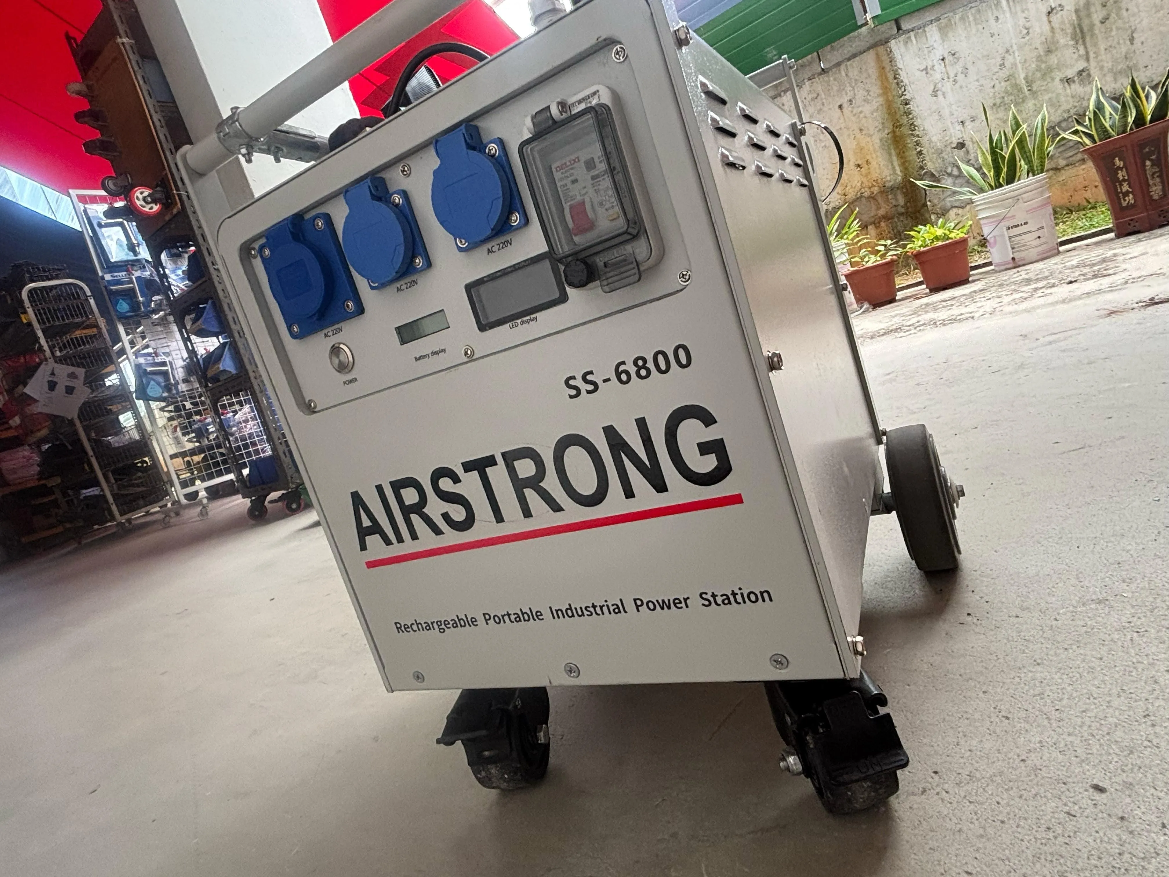 Airstrong 230V Rechargeable and Portable Oil Less Tower Light C/W 5KW Generator with LED 100wX4   | Model: SS-NEYY