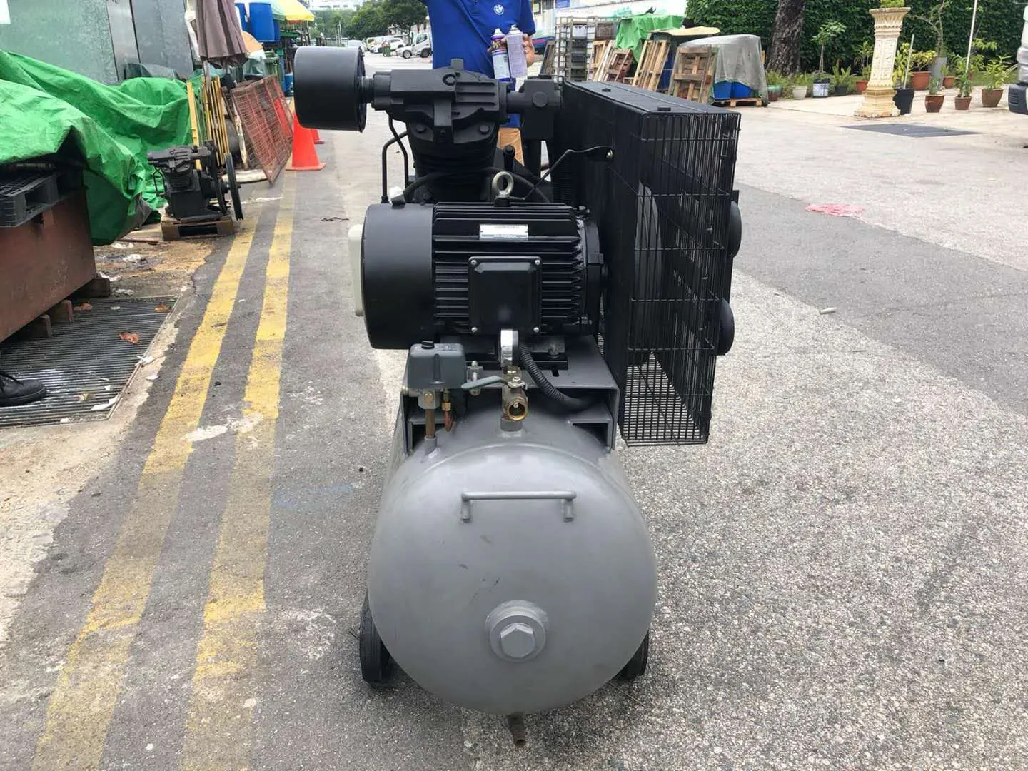 Airstrong 7.5Hp Oil-Less Air Compressor | Model: H7.5NL