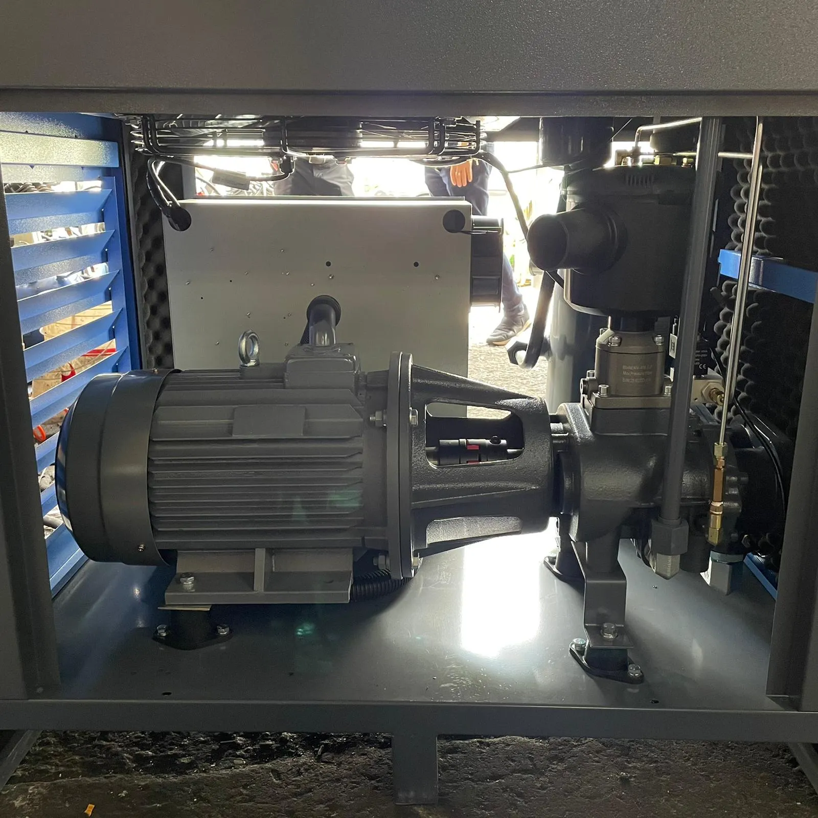 Airstrong ASPM30HP Rotary Inverter Screw Air Compressor with 415V. 30Hp. 10 Bar | Model : ASPM30HP
